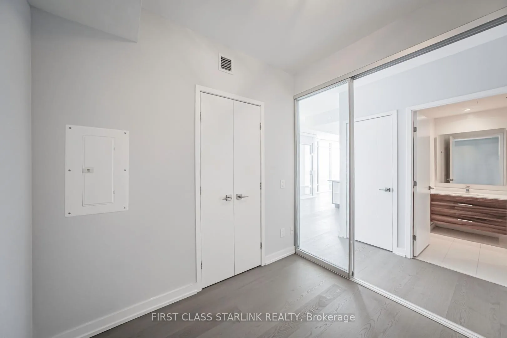 Photo 16 of Unit 4802, 488 University Avenue, Toronto, Bay Street Corridor — HOMEH