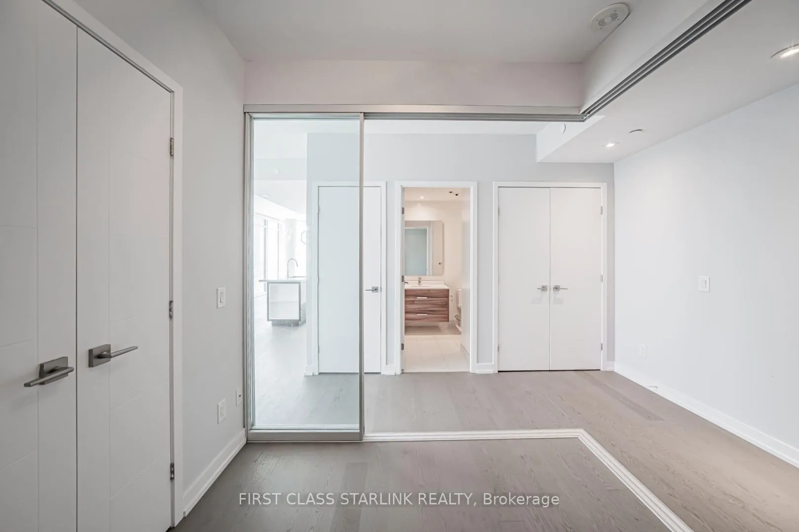 Photo 17 of Unit 4802, 488 University Avenue, Toronto, Bay Street Corridor — HOMEH