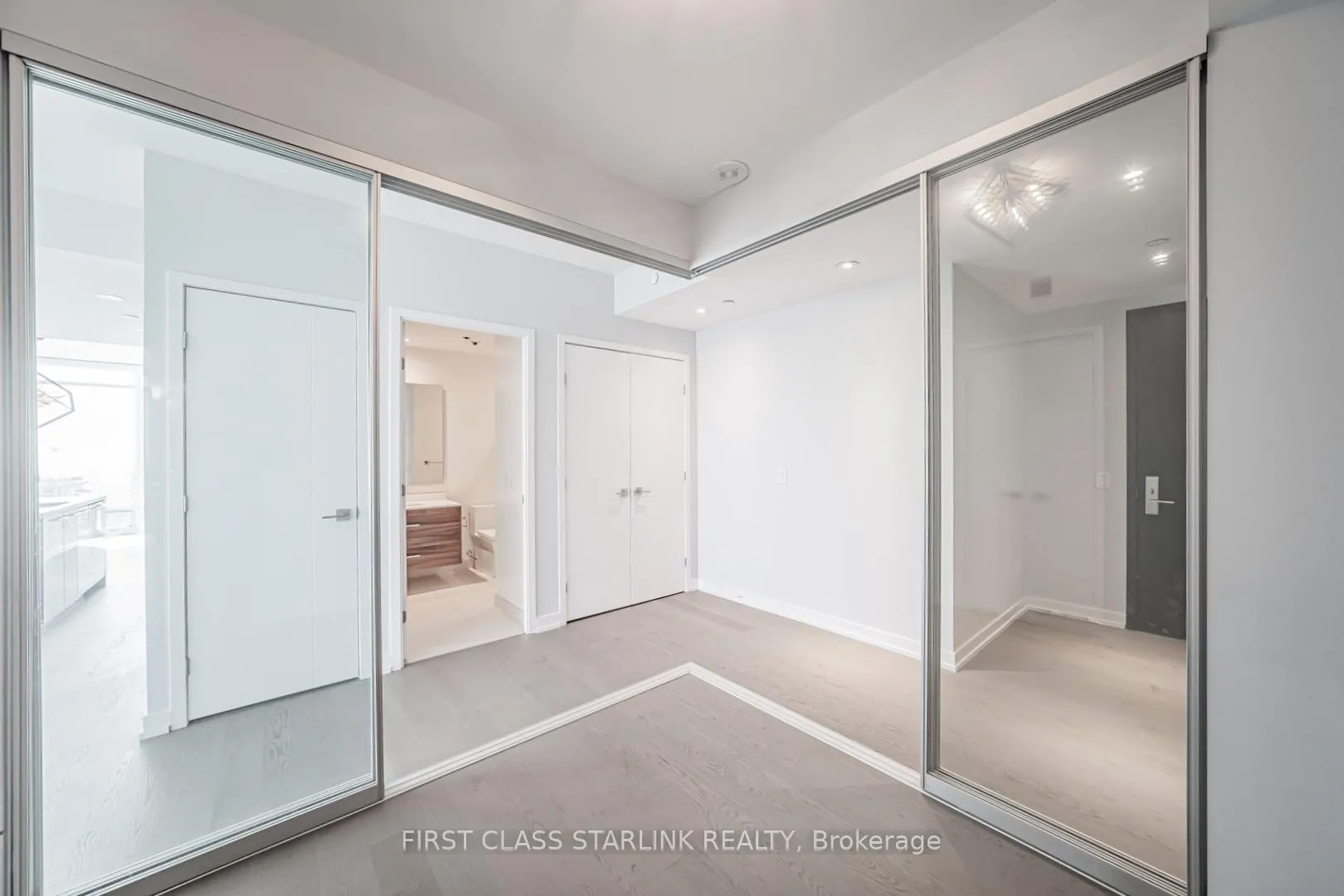 Photo 18 of Unit 4802, 488 University Avenue, Toronto, Bay Street Corridor — HOMEH