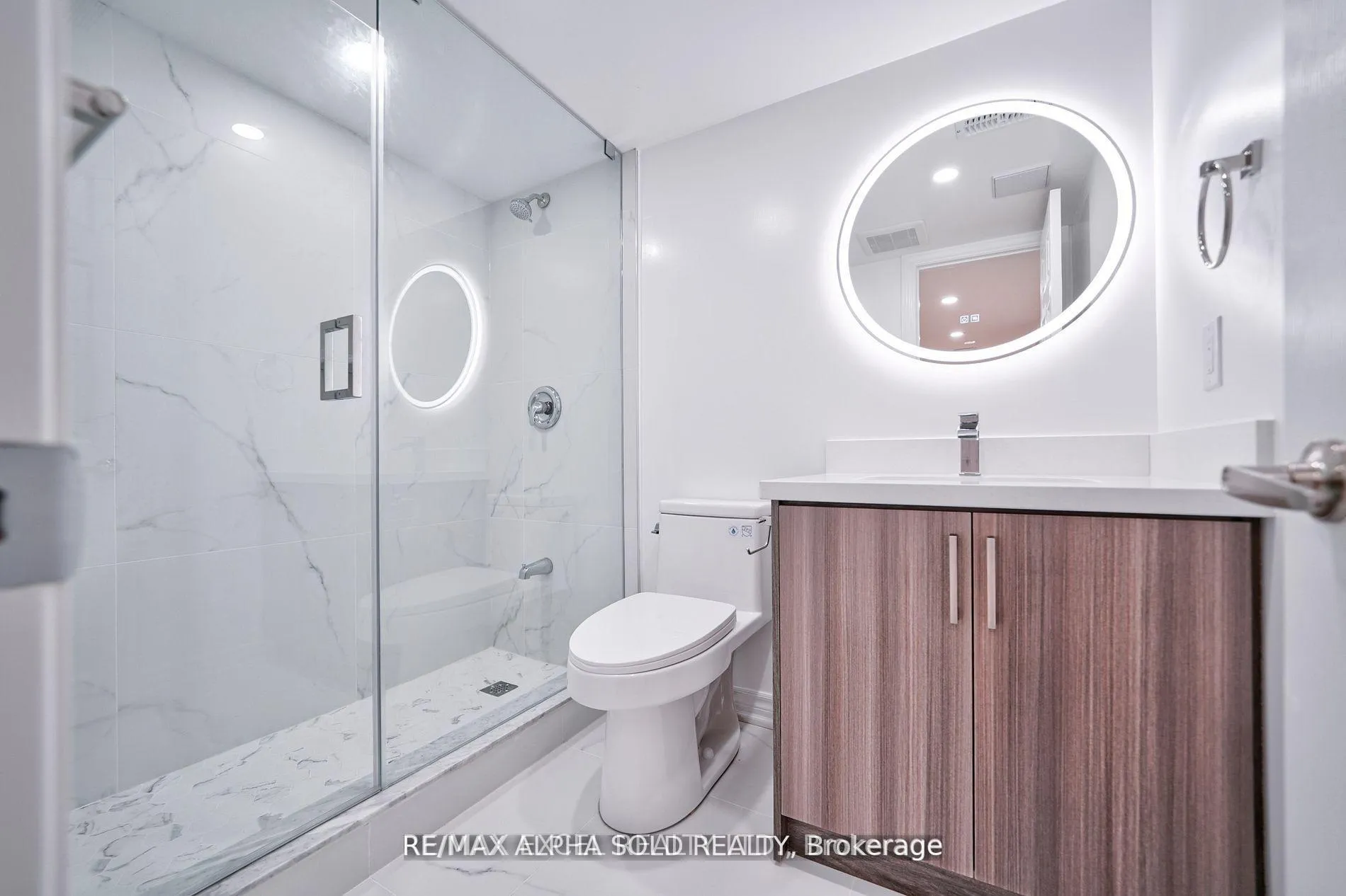 Photo 14 of 1229 Mccron Crescent, Newmarket, Stonehaven-Wyndham — HOMEH