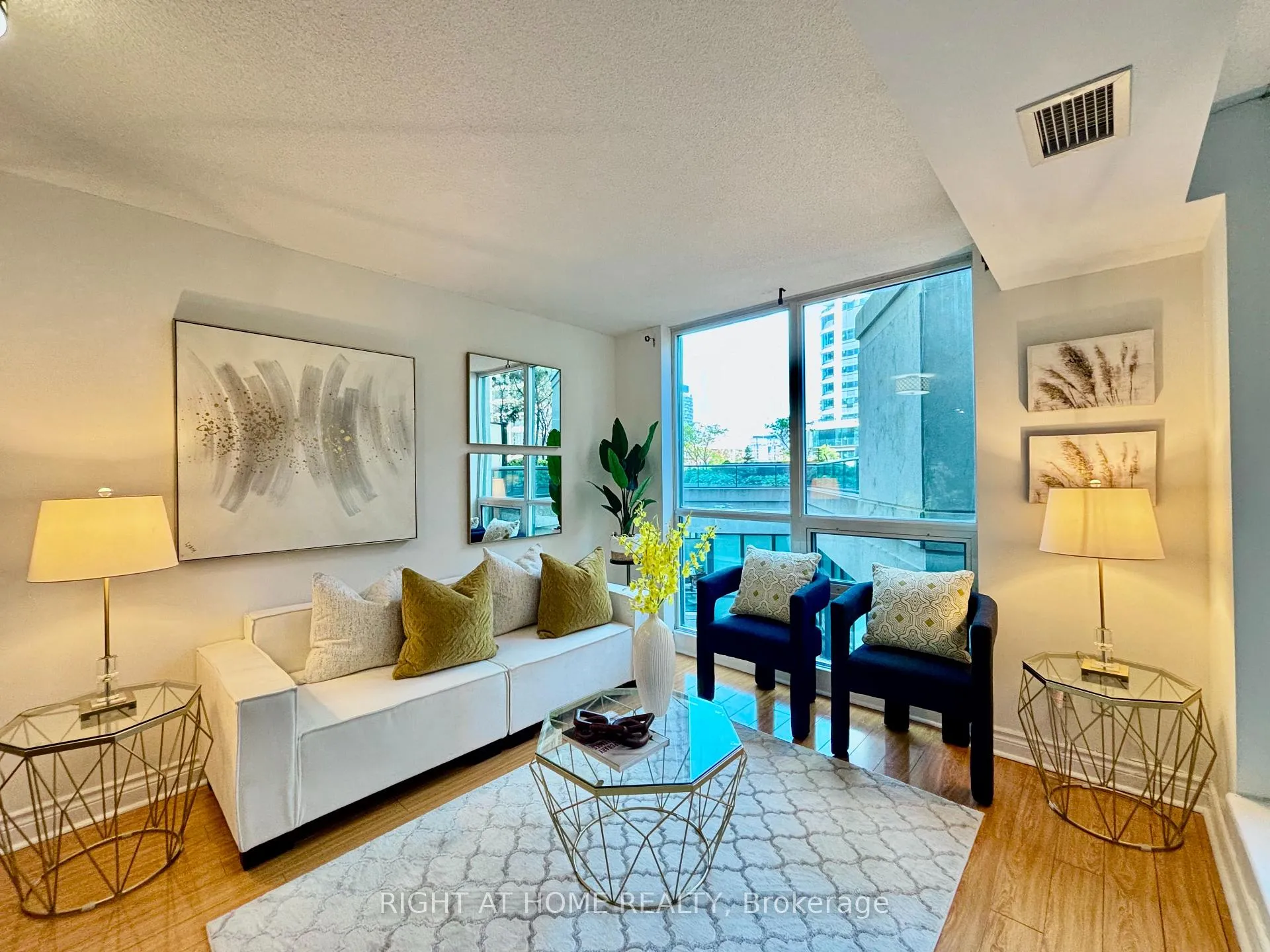 Photo 2 of Unit 503, 12 Yonge Street, Toronto, Waterfront Communities — HOMEH