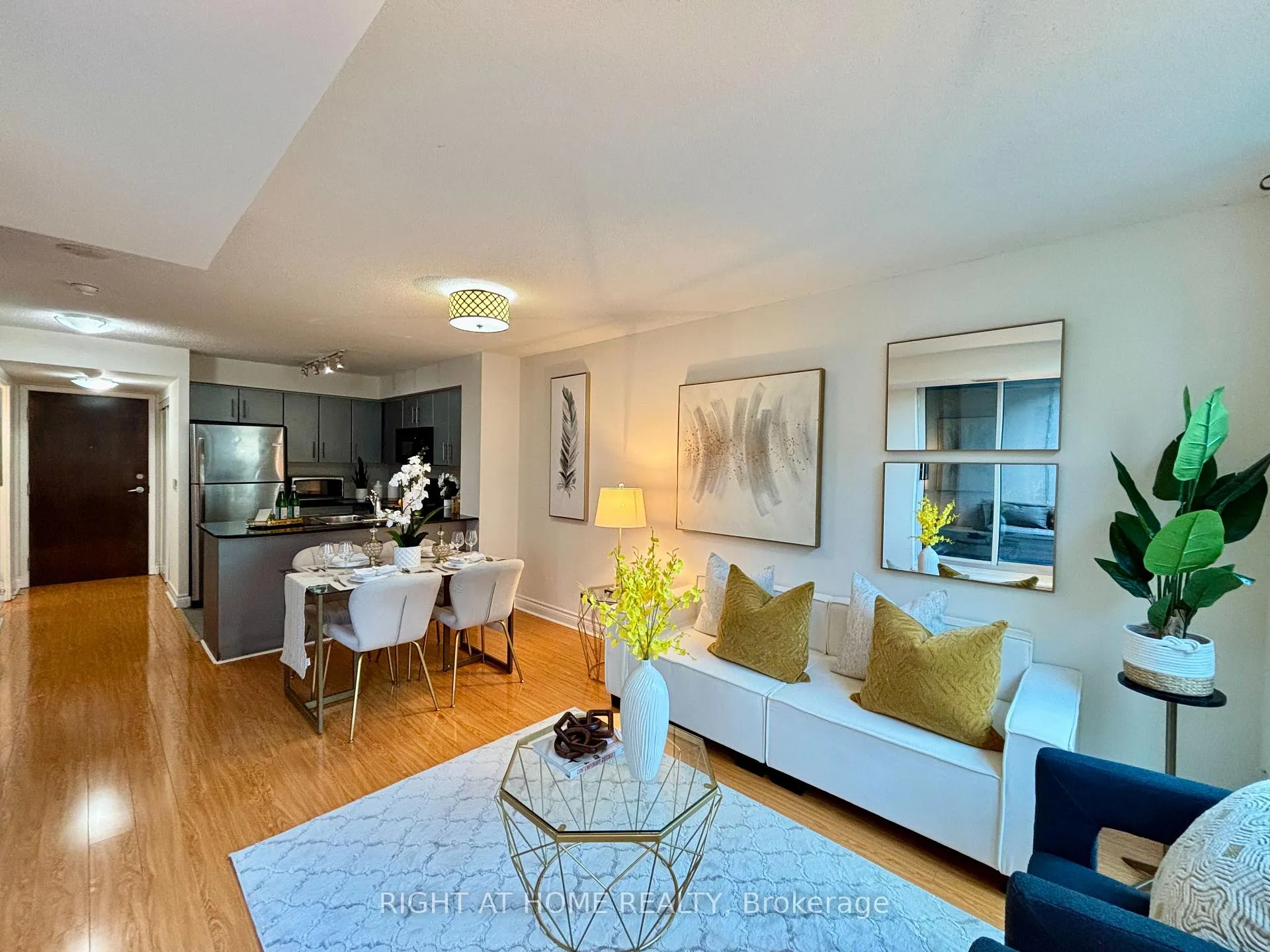 Photo 3 of Unit 503, 12 Yonge Street, Toronto, Waterfront Communities — HOMEH