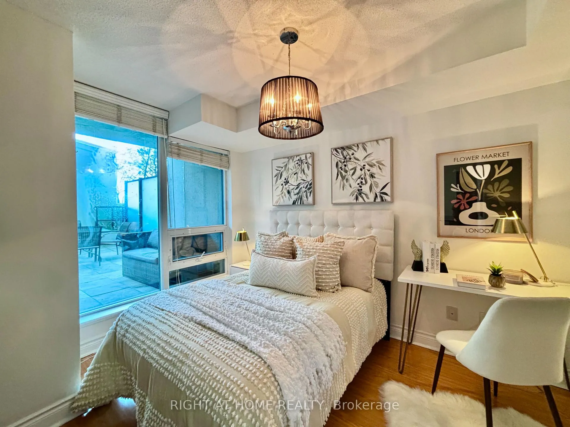 Photo 10 of Unit 503, 12 Yonge Street, Toronto, Waterfront Communities — HOMEH