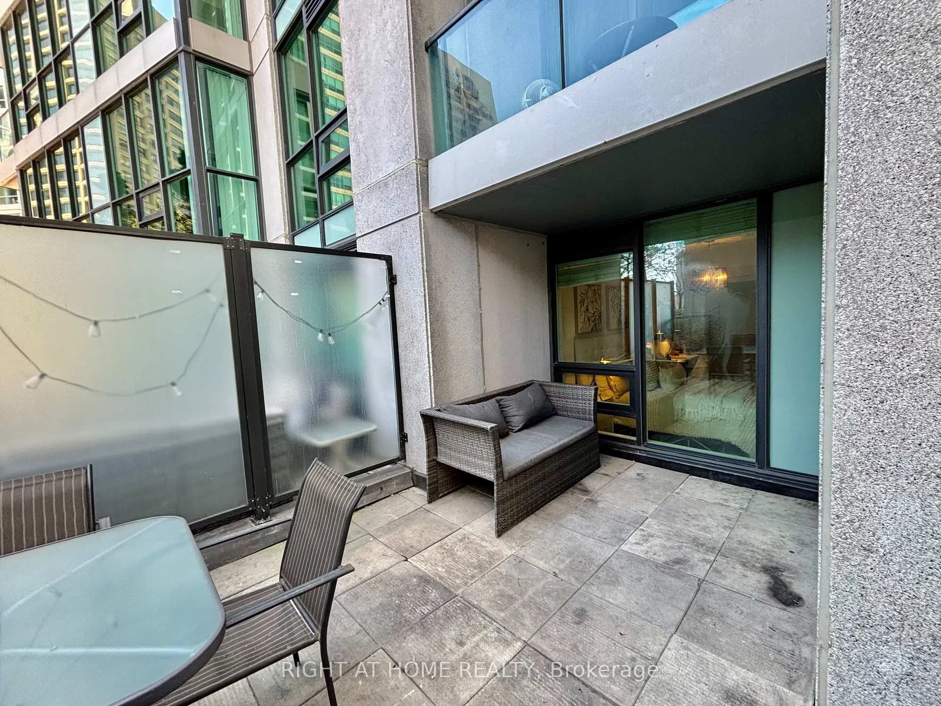 Photo 14 of Unit 503, 12 Yonge Street, Toronto, Waterfront Communities — HOMEH