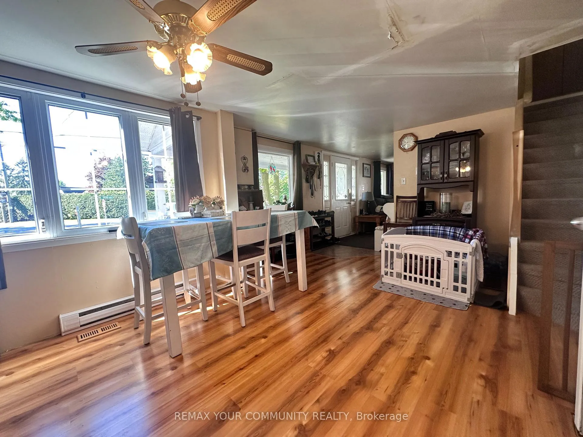 Photo 7 of 1002 Lake Drive E, Georgina, Sutton & Jackson's Point — HOMEH