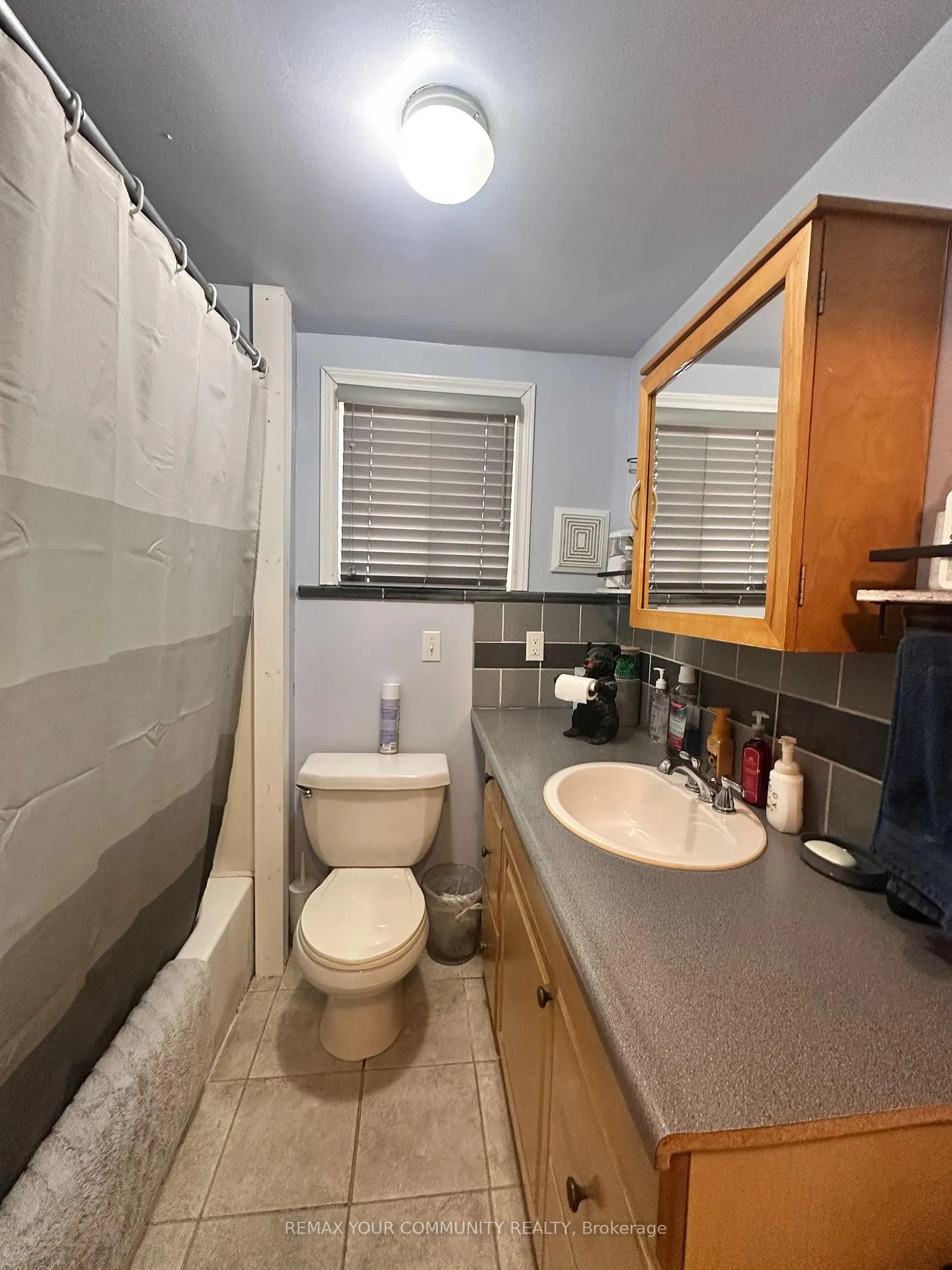 Photo 13 of 1002 Lake Drive E, Georgina, Sutton & Jackson's Point — HOMEH