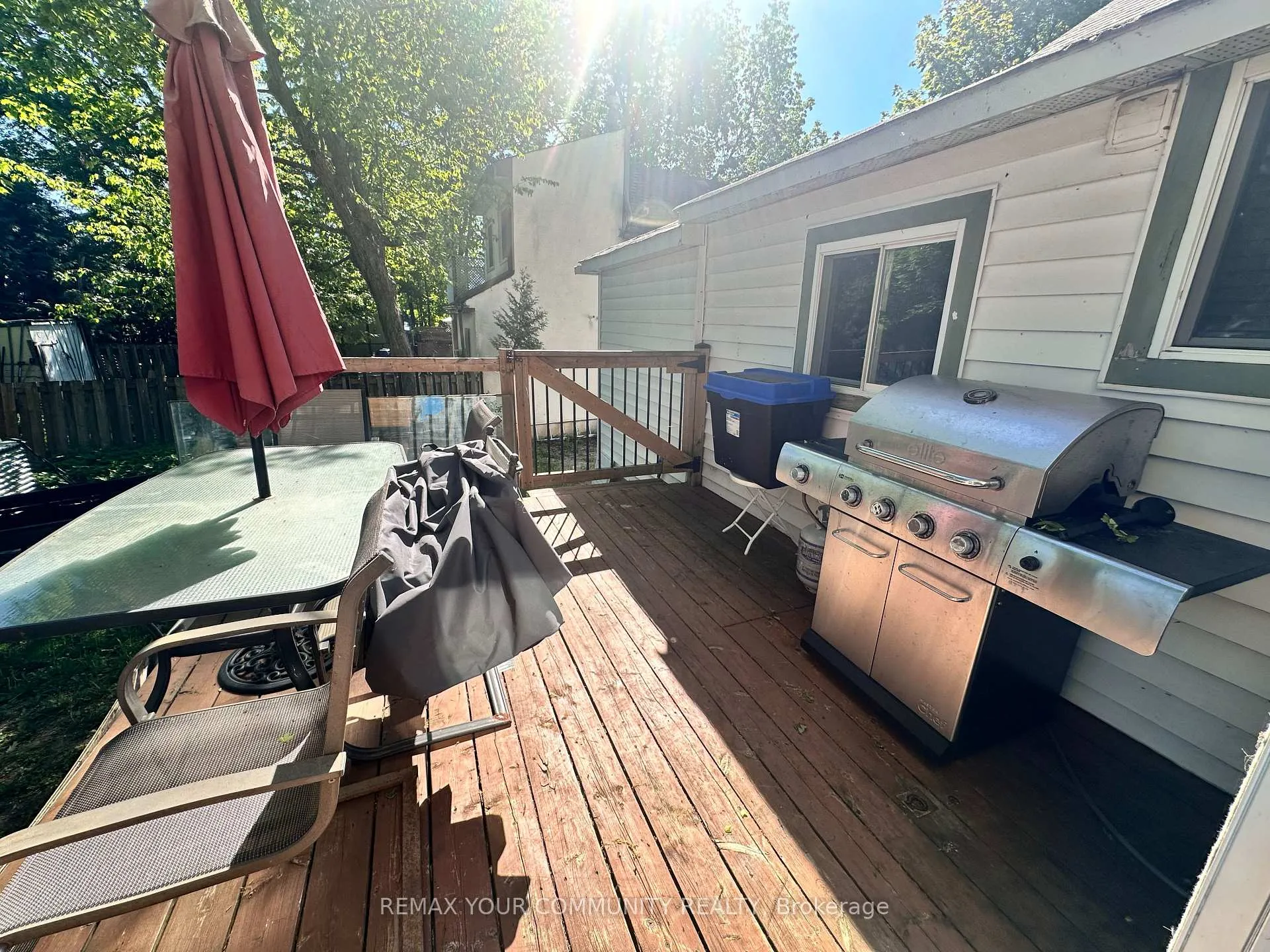 Photo 16 of 1002 Lake Drive E, Georgina, Sutton & Jackson's Point — HOMEH