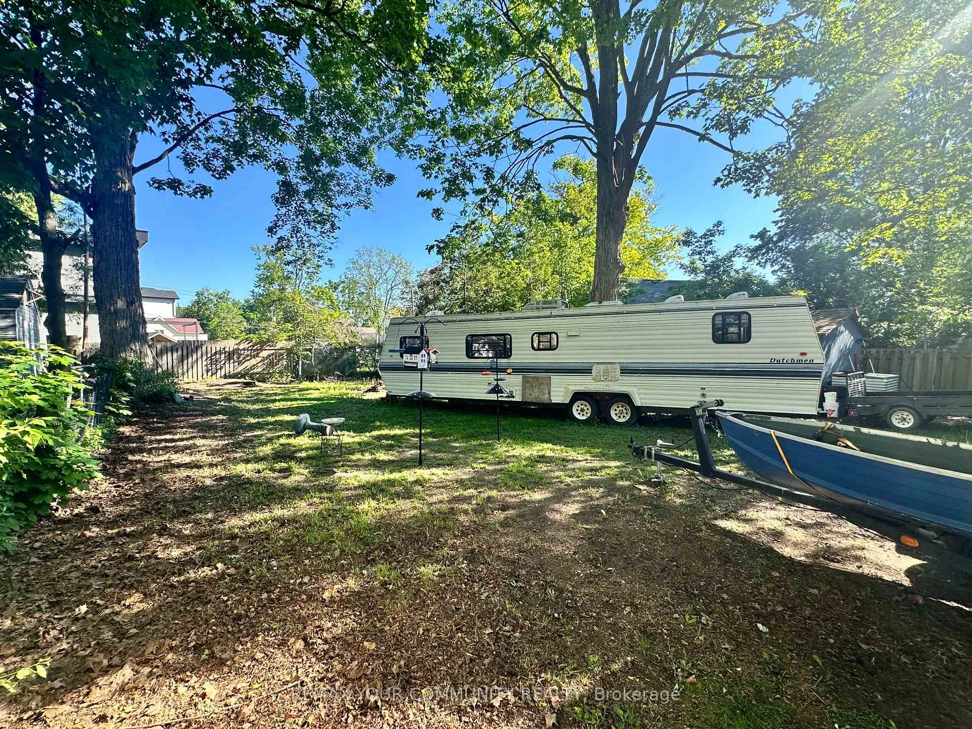 Photo 19 of 1002 Lake Drive E, Georgina, Sutton & Jackson's Point — HOMEH