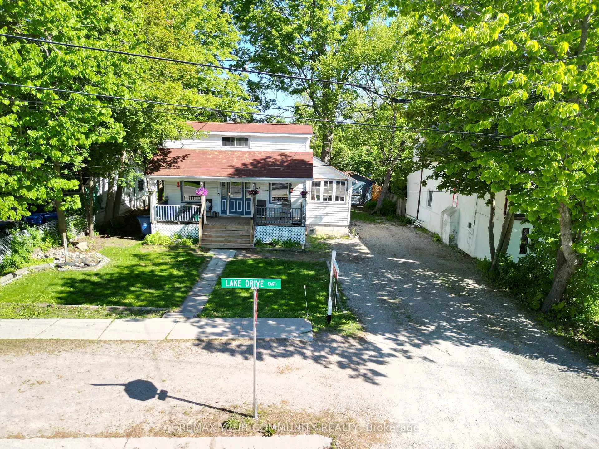 Photo 22 of 1002 Lake Drive E, Georgina, Sutton & Jackson's Point — HOMEH
