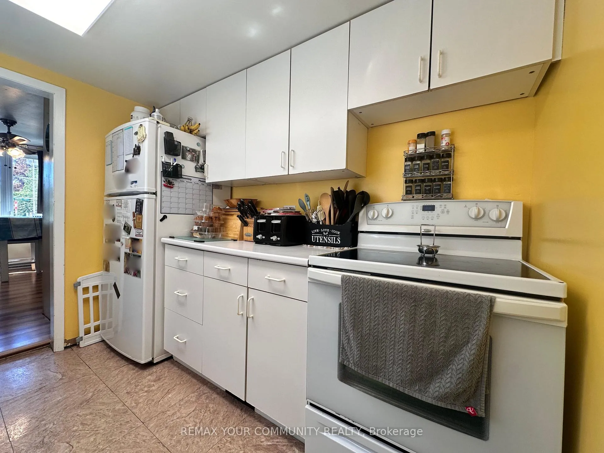 Photo 9 of 1002 Lake Drive E, Georgina, Sutton & Jackson's Point — HOMEH