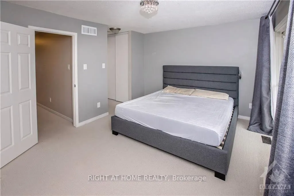 Photo 16 of 106 Windswept Private, Ottawa, Riverside South/Gloucester Glen — HOMEH