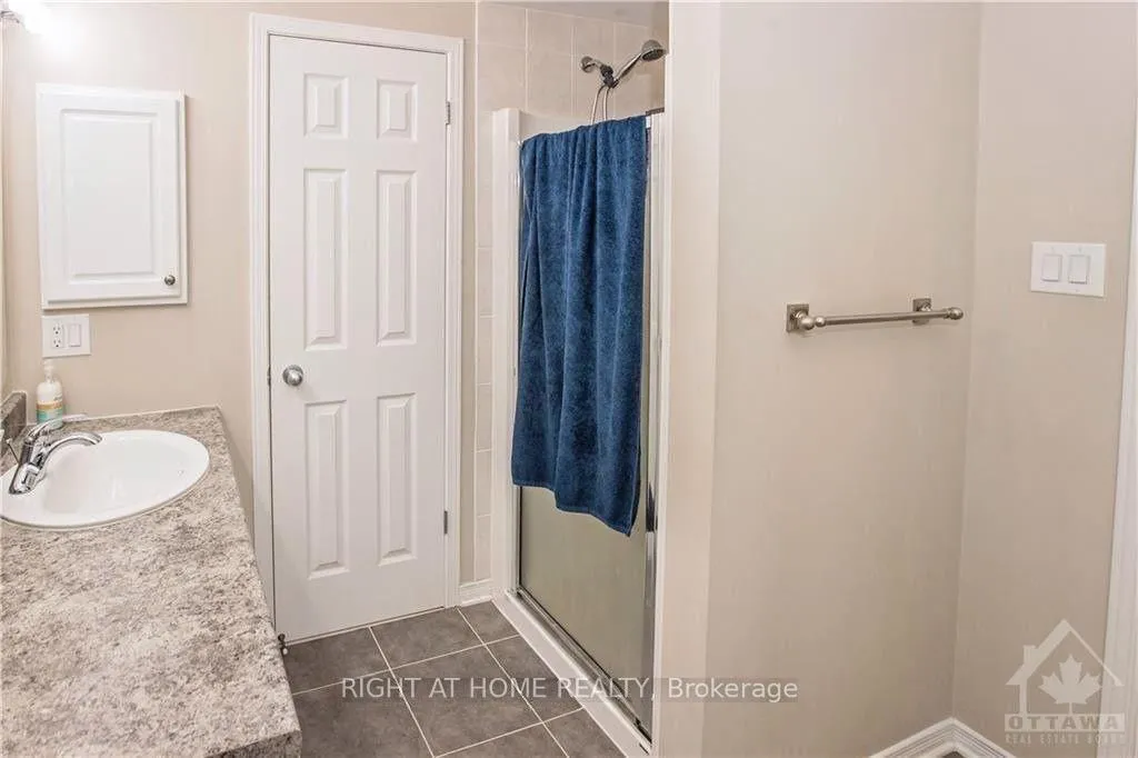Photo 20 of 106 Windswept Private, Ottawa, Riverside South/Gloucester Glen — HOMEH