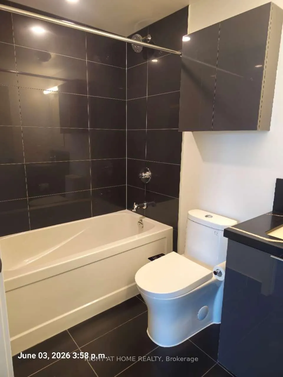 Photo 6 of Unit 1233, 230 Simcoe Street, Toronto, Kensington-Chinatown — HOMEH