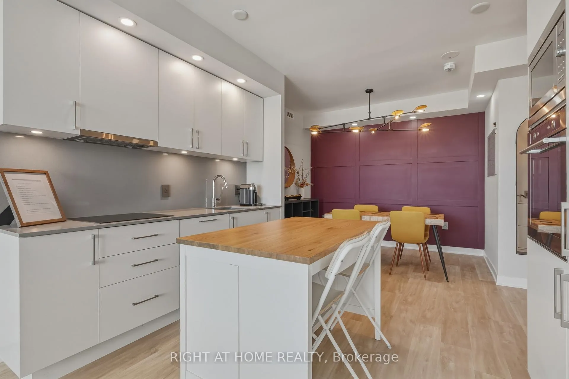 Photo 13 of Unit 1701, 576 Front Street W, Toronto, Waterfront Communities — HOMEH