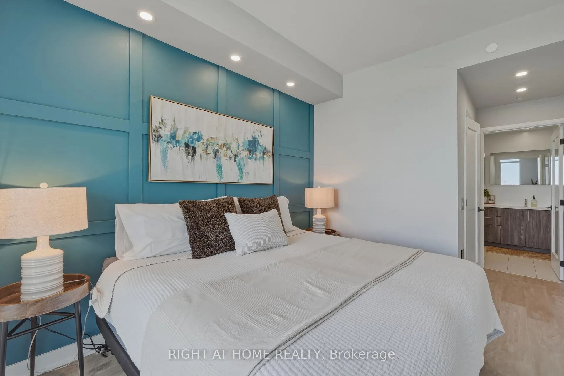Photo 18 of Unit 1701, 576 Front Street W, Toronto, Waterfront Communities — HOMEH