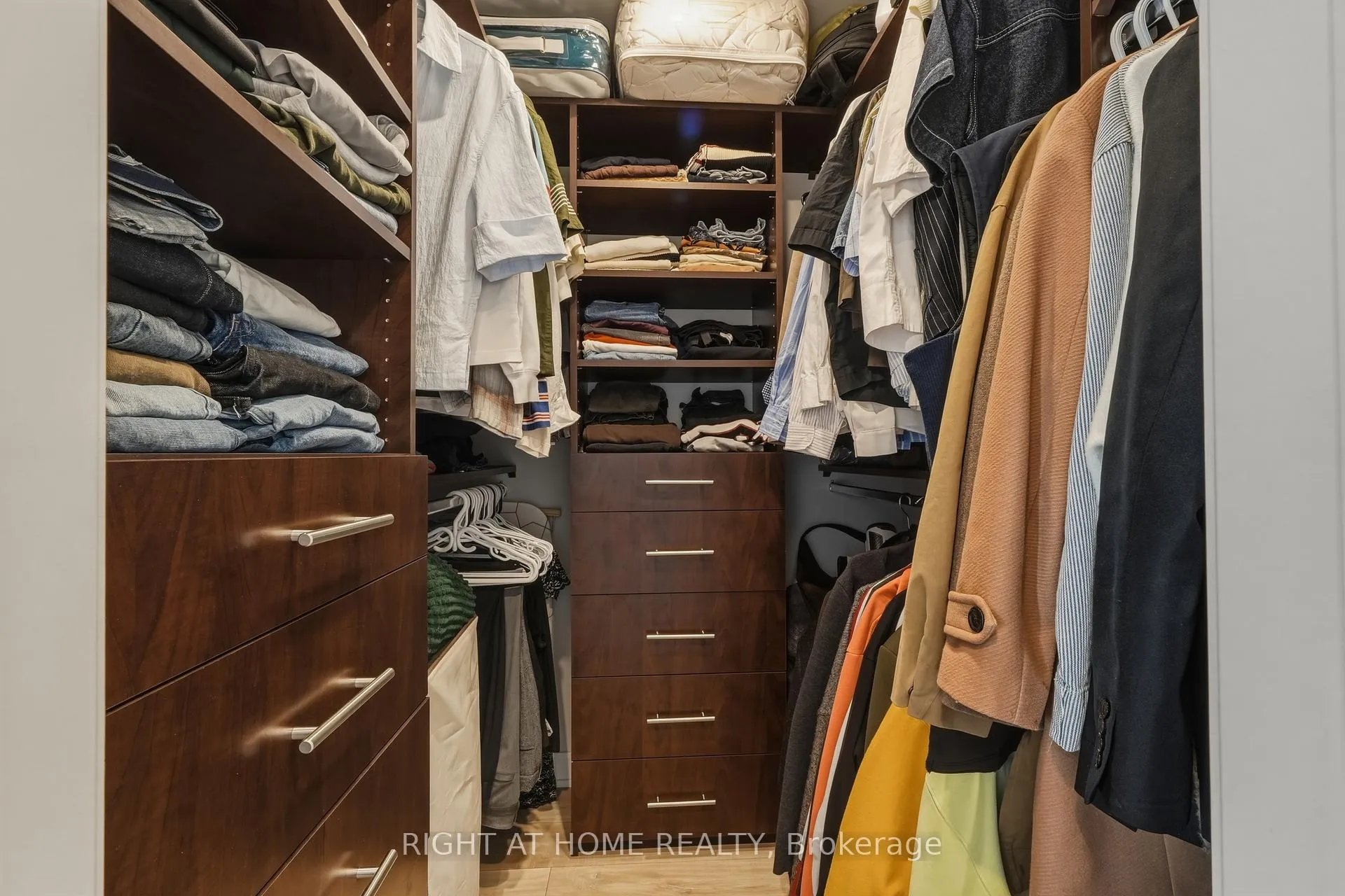 Photo 19 of Unit 1701, 576 Front Street W, Toronto, Waterfront Communities — HOMEH