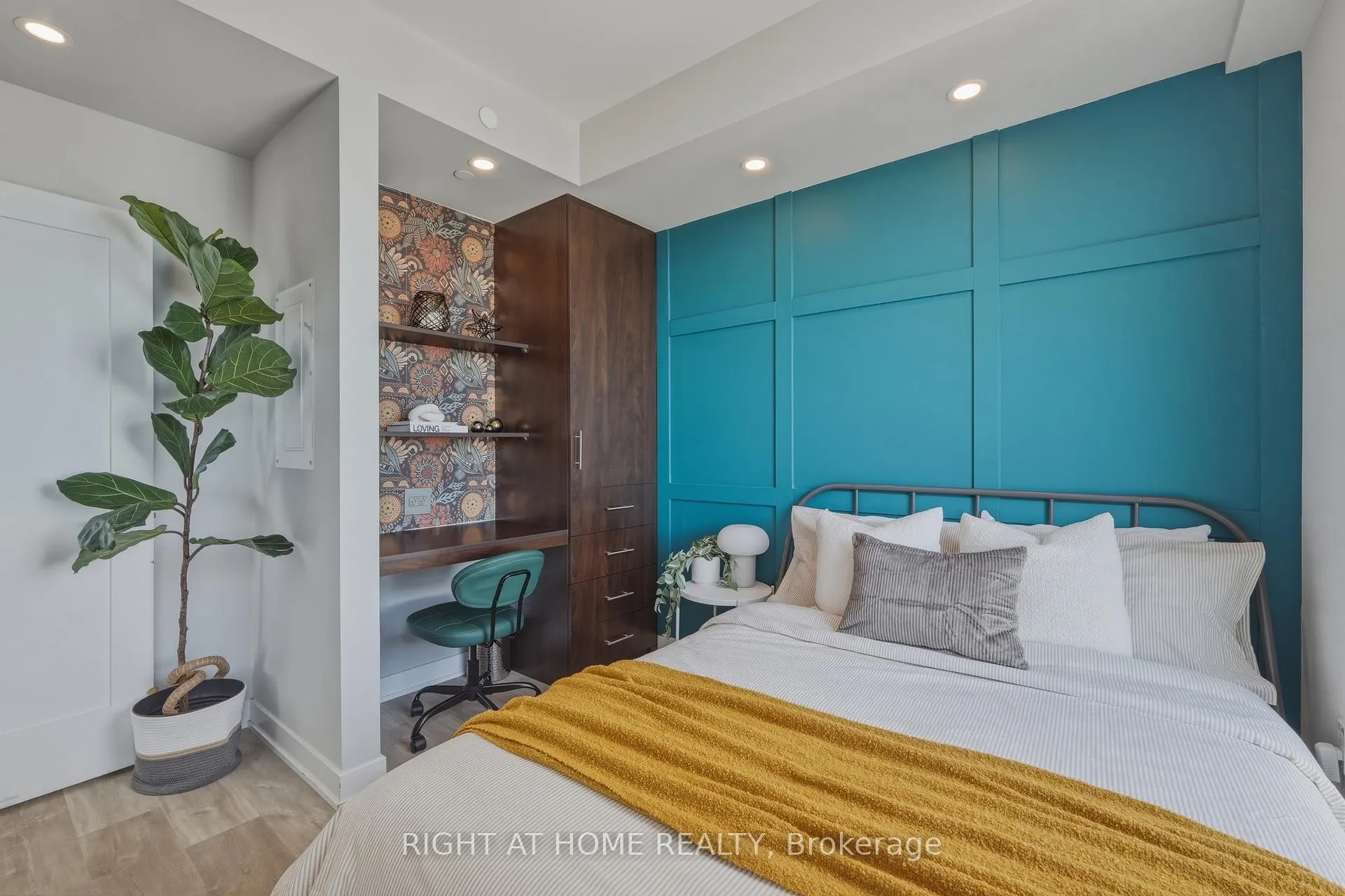 Photo 22 of Unit 1701, 576 Front Street W, Toronto, Waterfront Communities — HOMEH