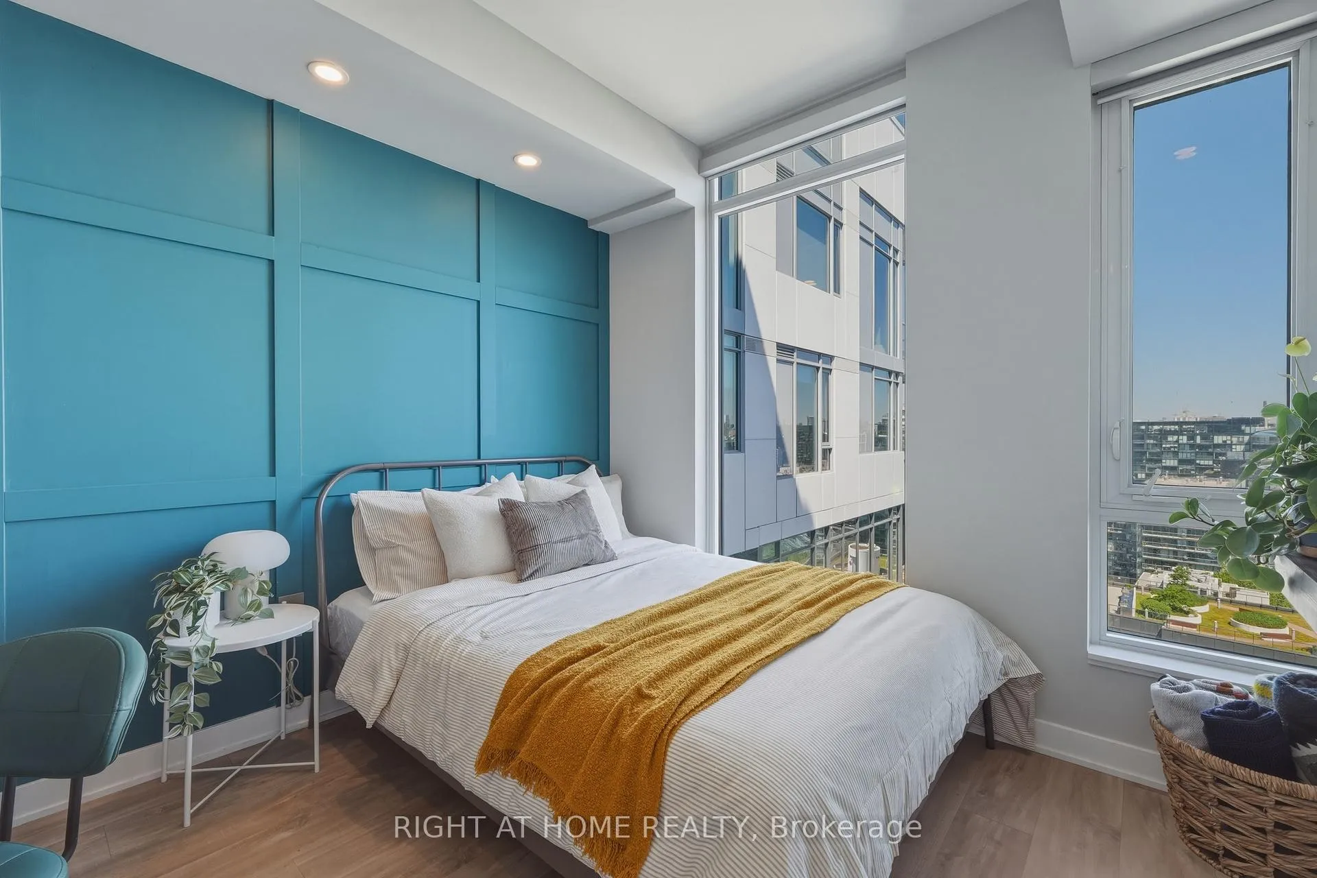 Photo 24 of Unit 1701, 576 Front Street W, Toronto, Waterfront Communities — HOMEH