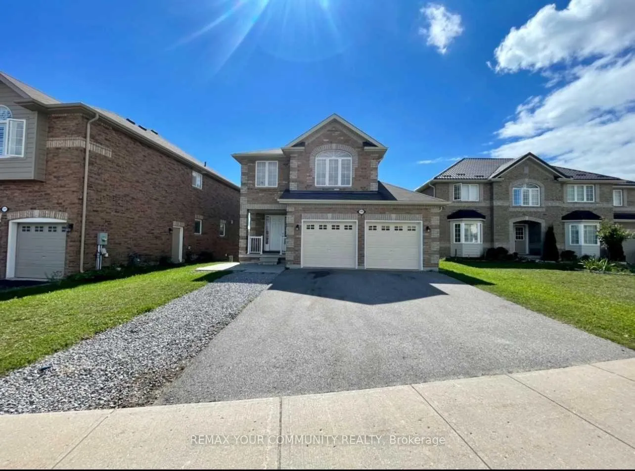 Photo 2 of 1385 Hunter (Main Flr) Street, Innisfil, Alcona — HOMEH