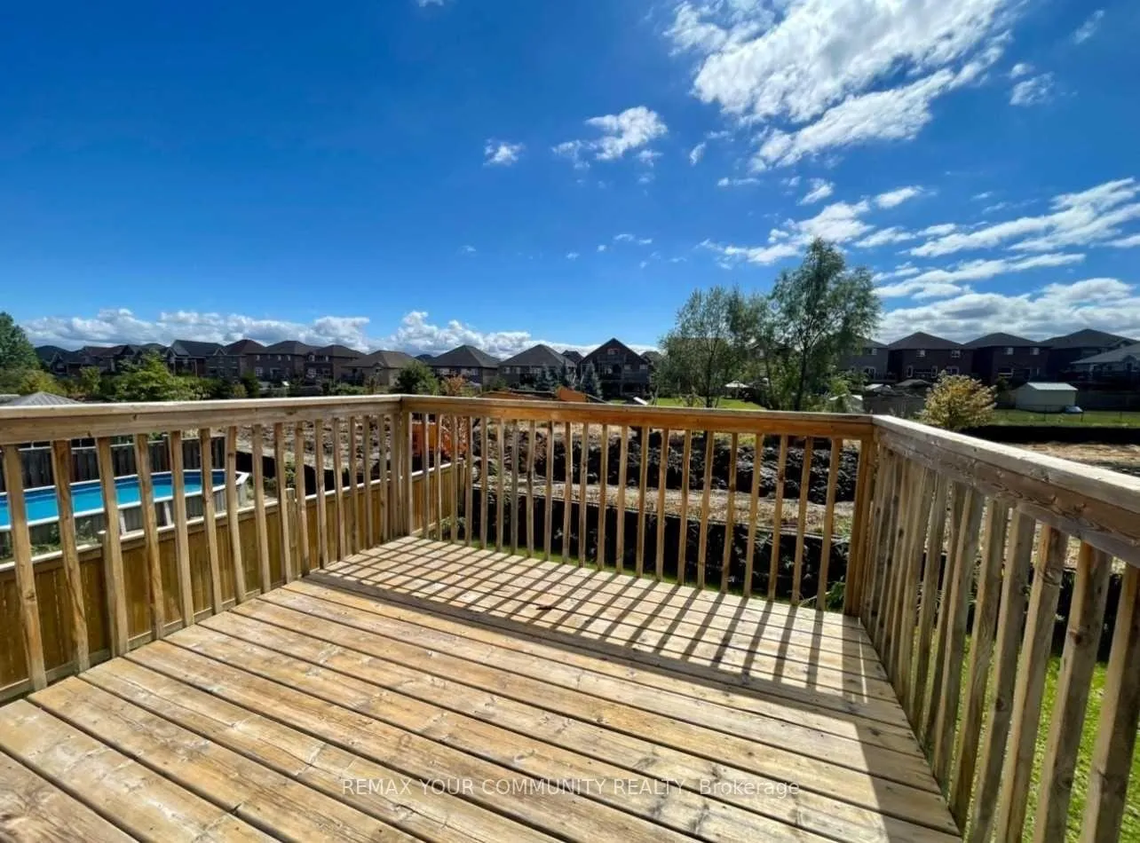 Photo 12 of 1385 Hunter (Main Flr) Street, Innisfil, Alcona — HOMEH