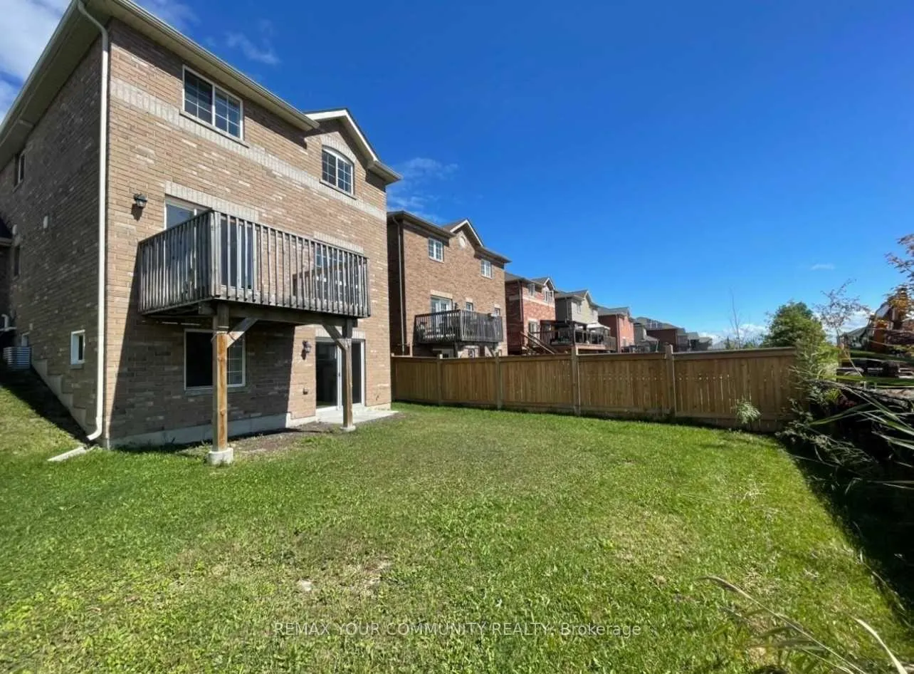 Photo 18 of 1385 Hunter (Main Flr) Street, Innisfil, Alcona — HOMEH