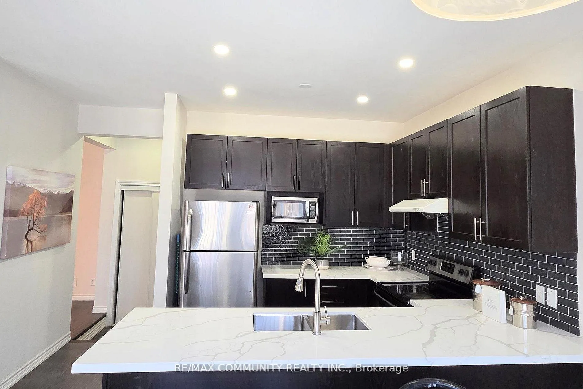 Photo 10 of 293 Pimlico Drive, Oshawa, Windfields — HOMEH