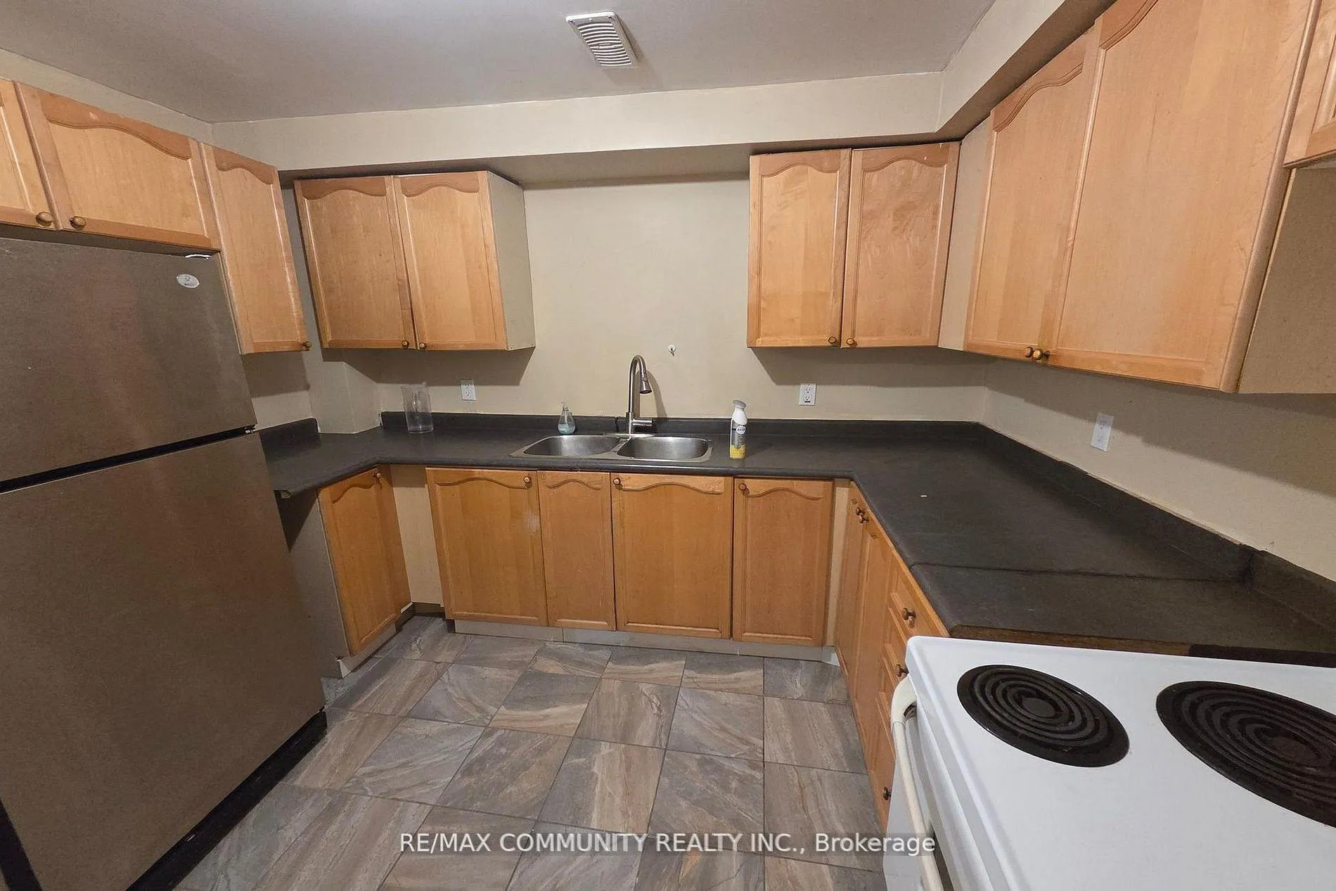 Photo 33 of 293 Pimlico Drive, Oshawa, Windfields — HOMEH