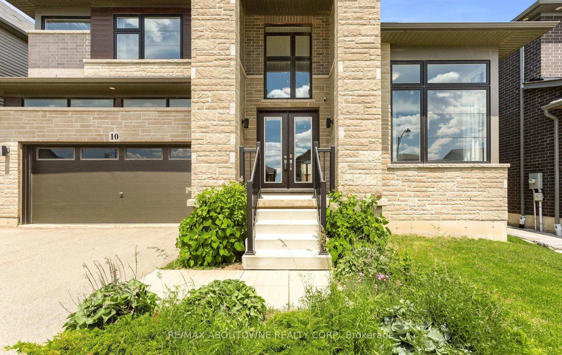 Photo 2 of 10 Mcgovern Lane, Brant, Paris — HOMEH