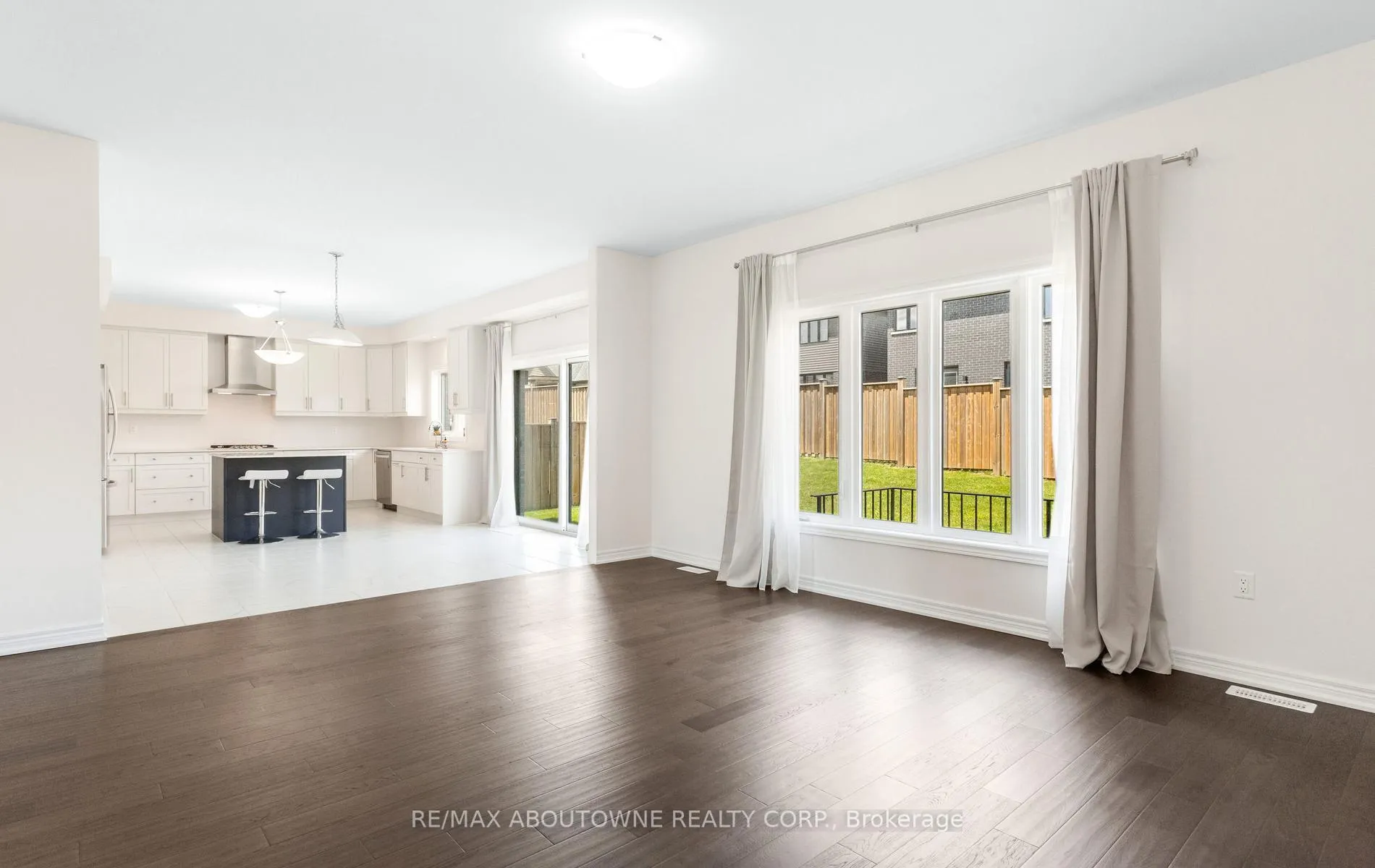 Photo 12 of 10 Mcgovern Lane, Brant, Paris — HOMEH