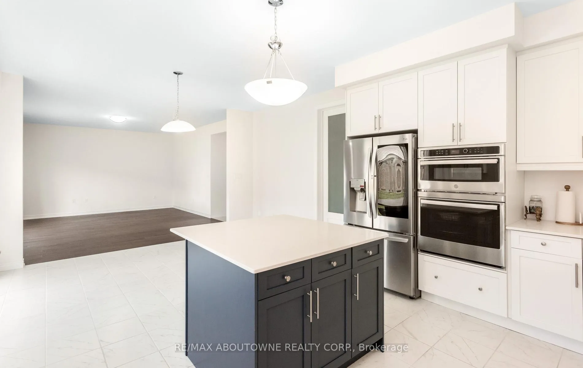Photo 15 of 10 Mcgovern Lane, Brant, Paris — HOMEH