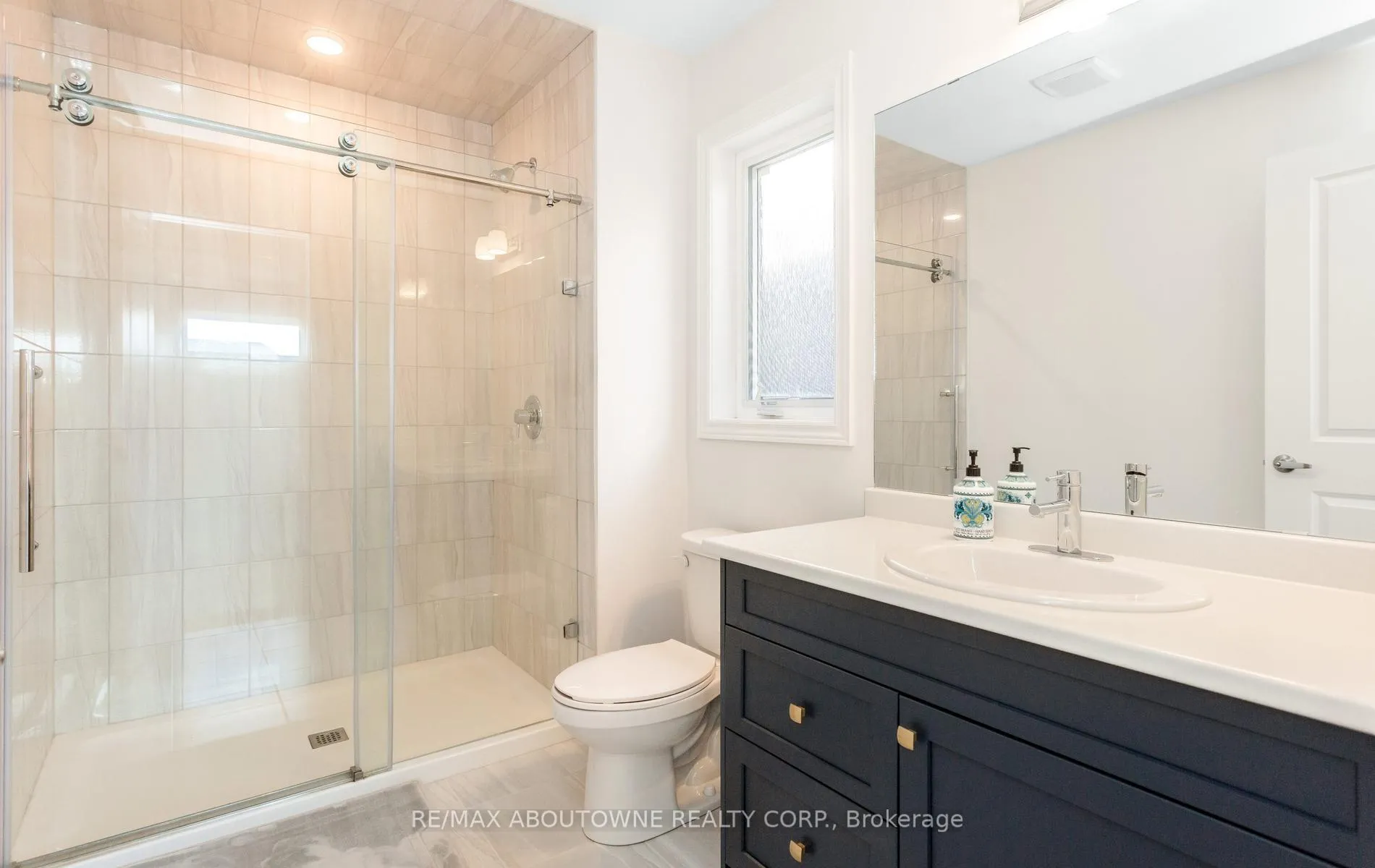 Photo 33 of 10 Mcgovern Lane, Brant, Paris — HOMEH