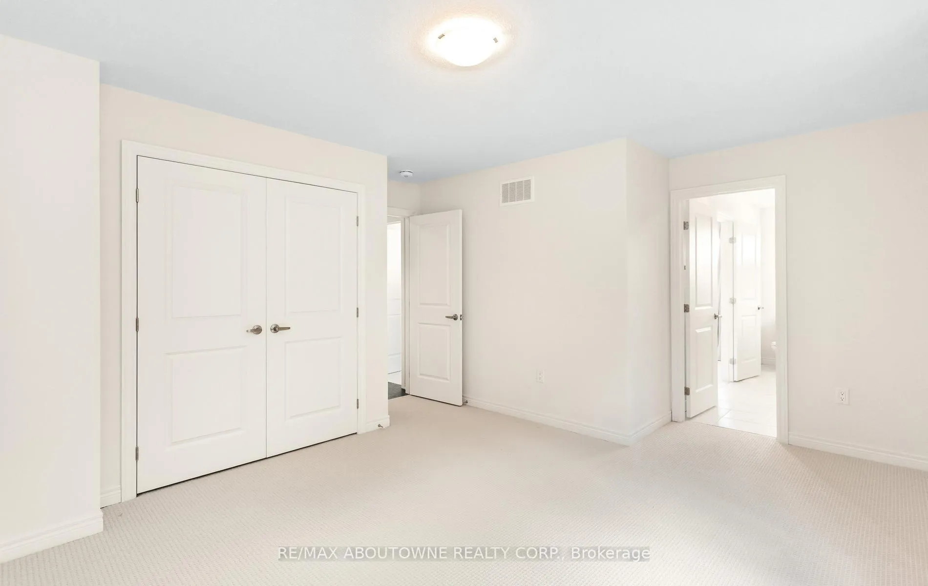 Photo 35 of 10 Mcgovern Lane, Brant, Paris — HOMEH