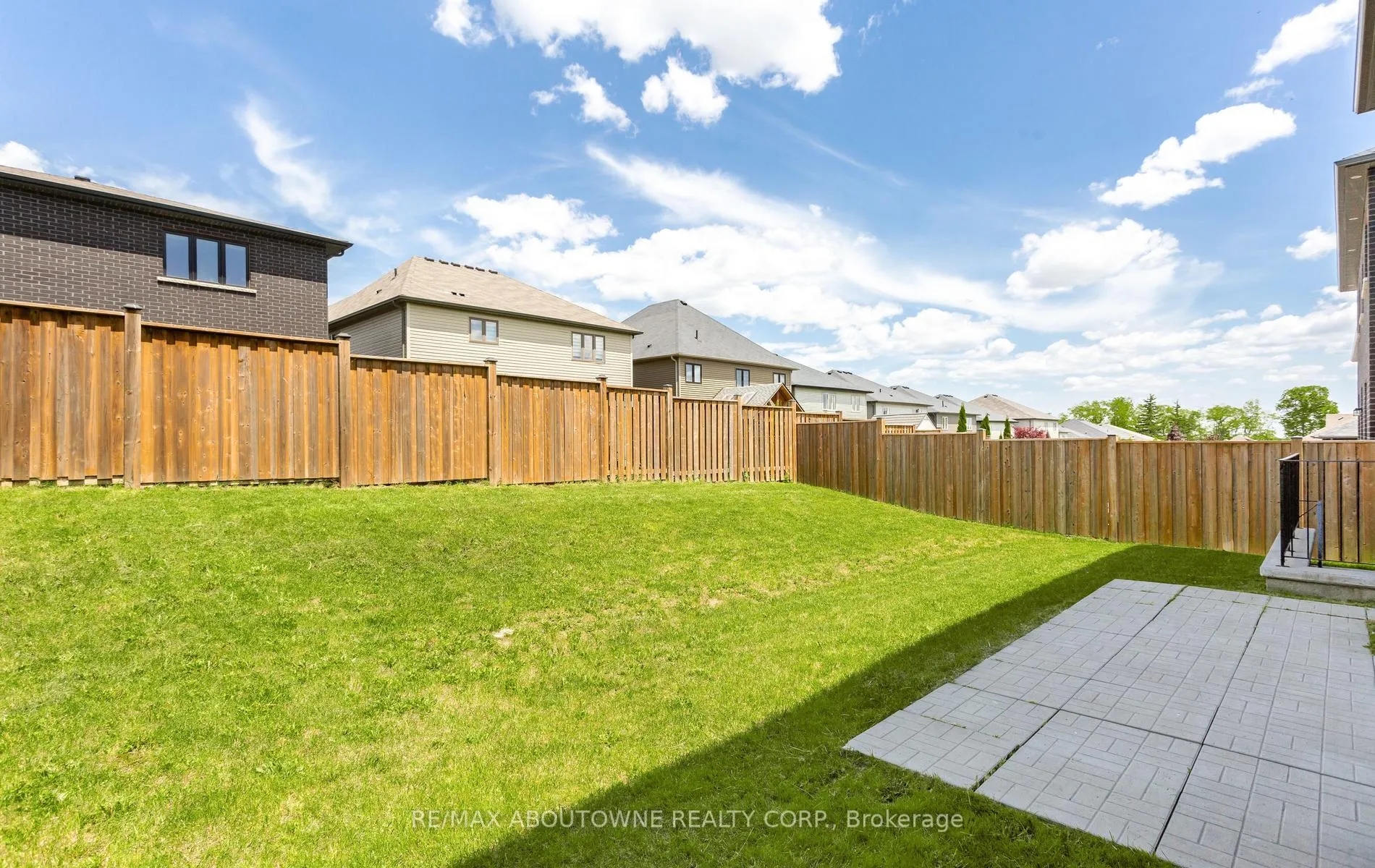 Photo 44 of 10 Mcgovern Lane, Brant, Paris — HOMEH