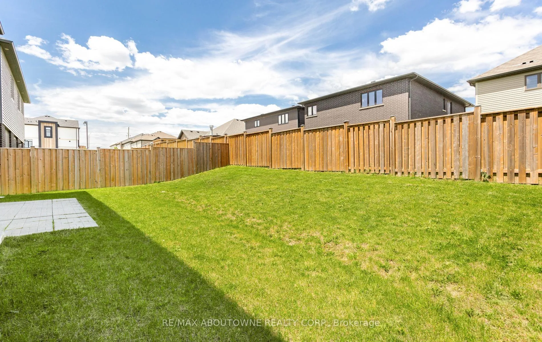 Photo 45 of 10 Mcgovern Lane, Brant, Paris — HOMEH