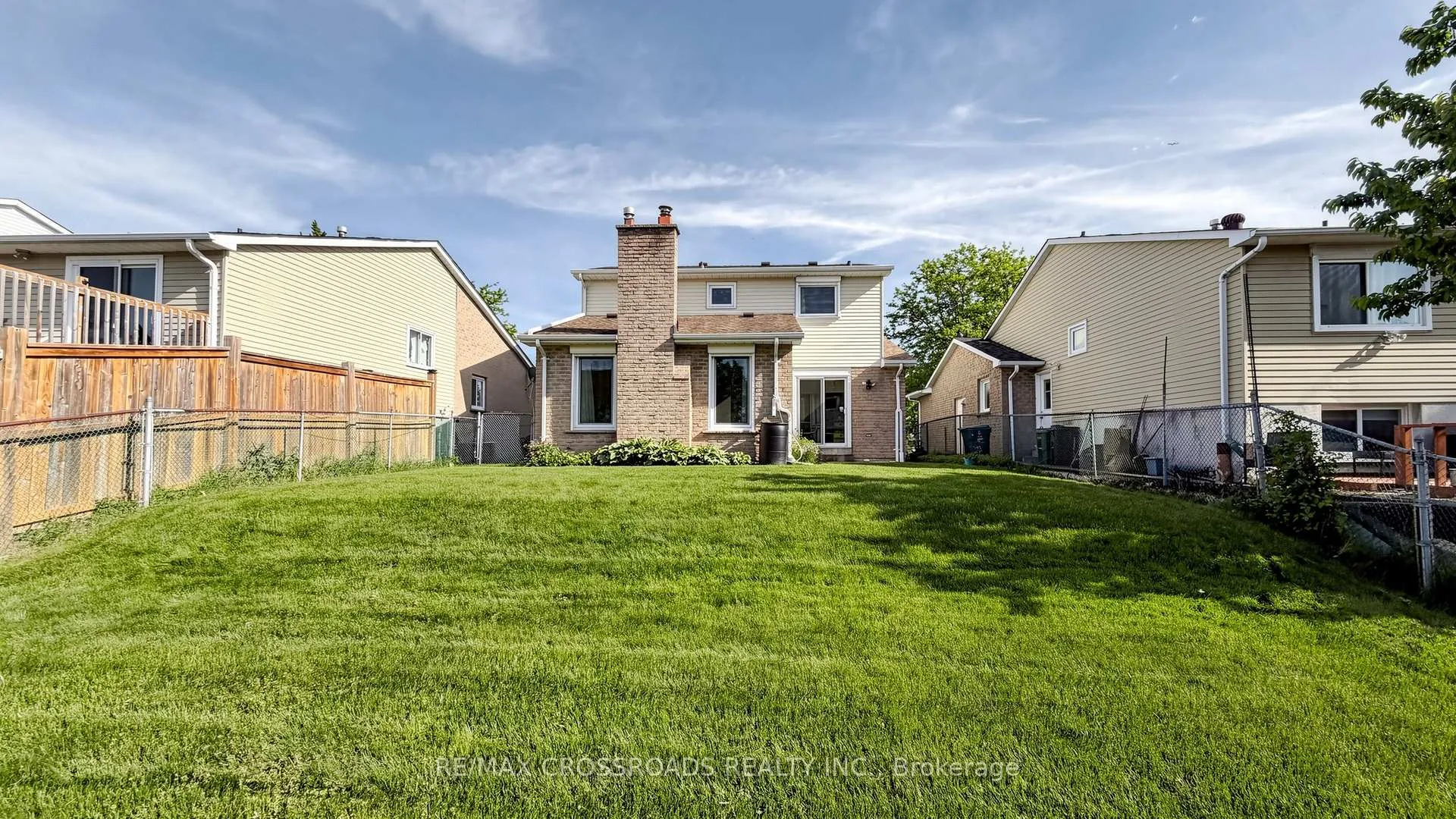 Photo 32 of 140 Goldhawk Trail, Scarborough, Milliken — HOMEH