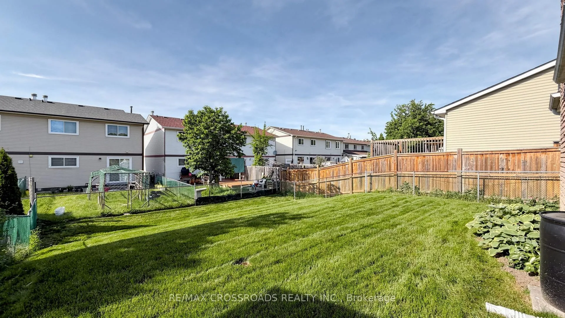 Photo 34 of 140 Goldhawk Trail, Scarborough, Milliken — HOMEH