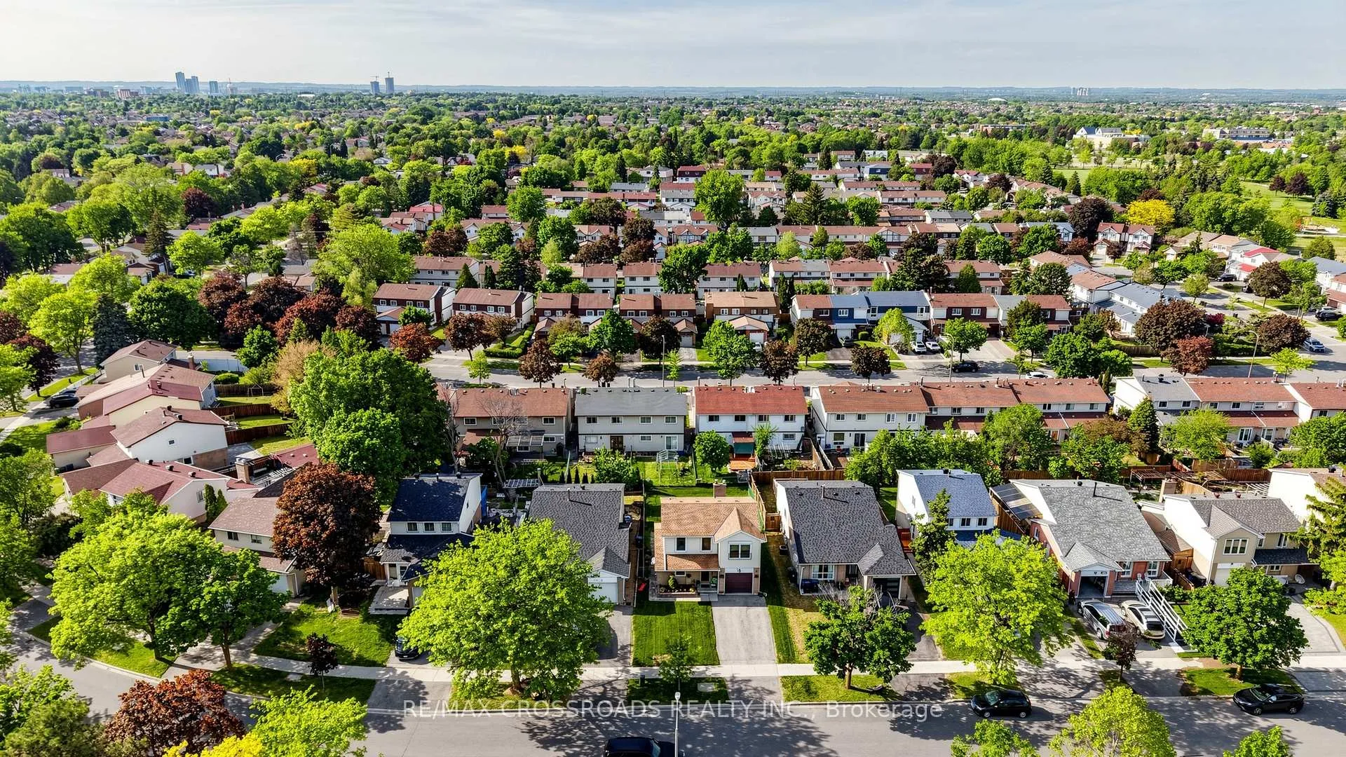 Photo 37 of 140 Goldhawk Trail, Scarborough, Milliken — HOMEH