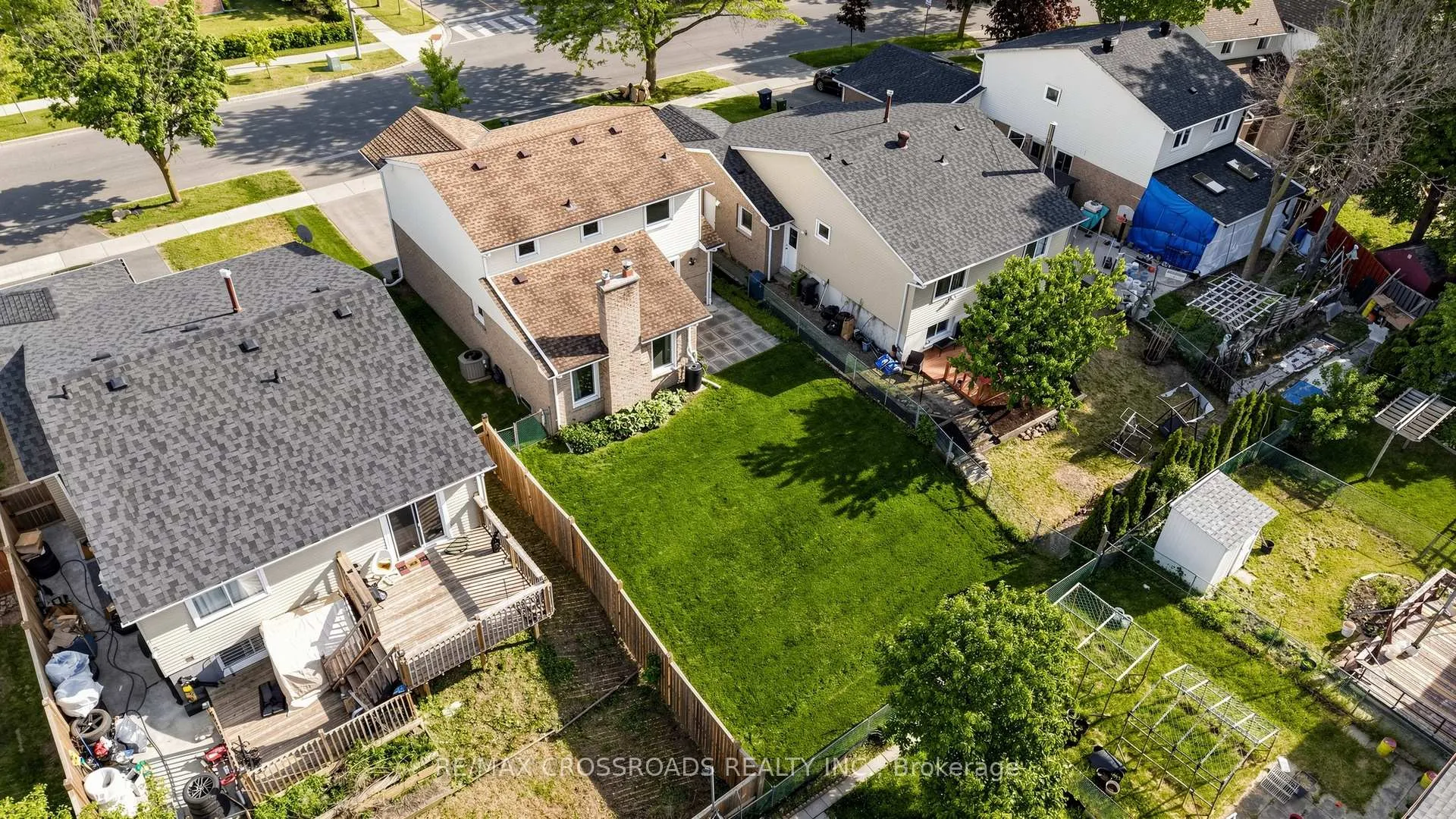 Photo 41 of 140 Goldhawk Trail, Scarborough, Milliken — HOMEH