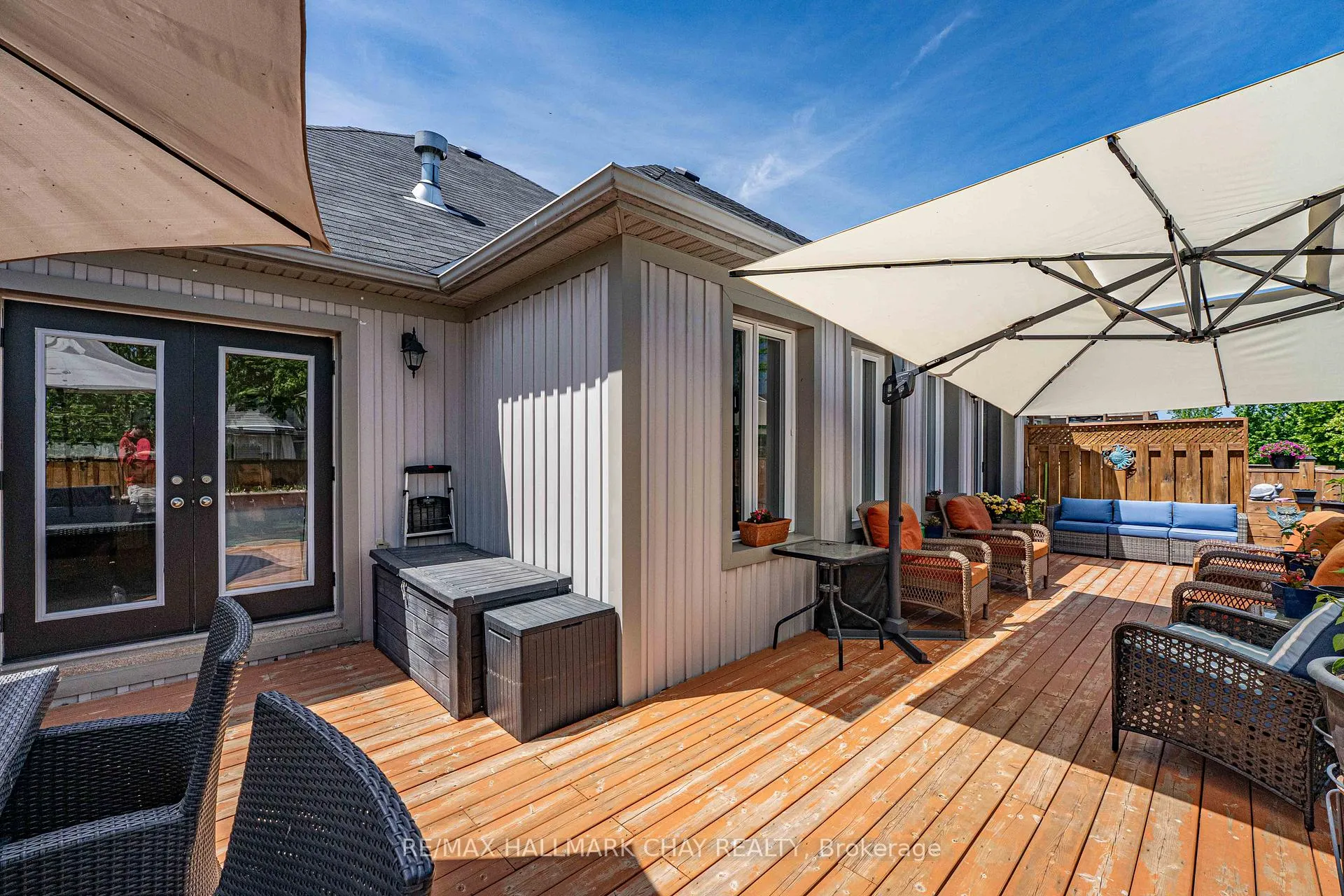 Photo 9 of 19 Starboard Circle, Wasaga Beach — HOMEH
