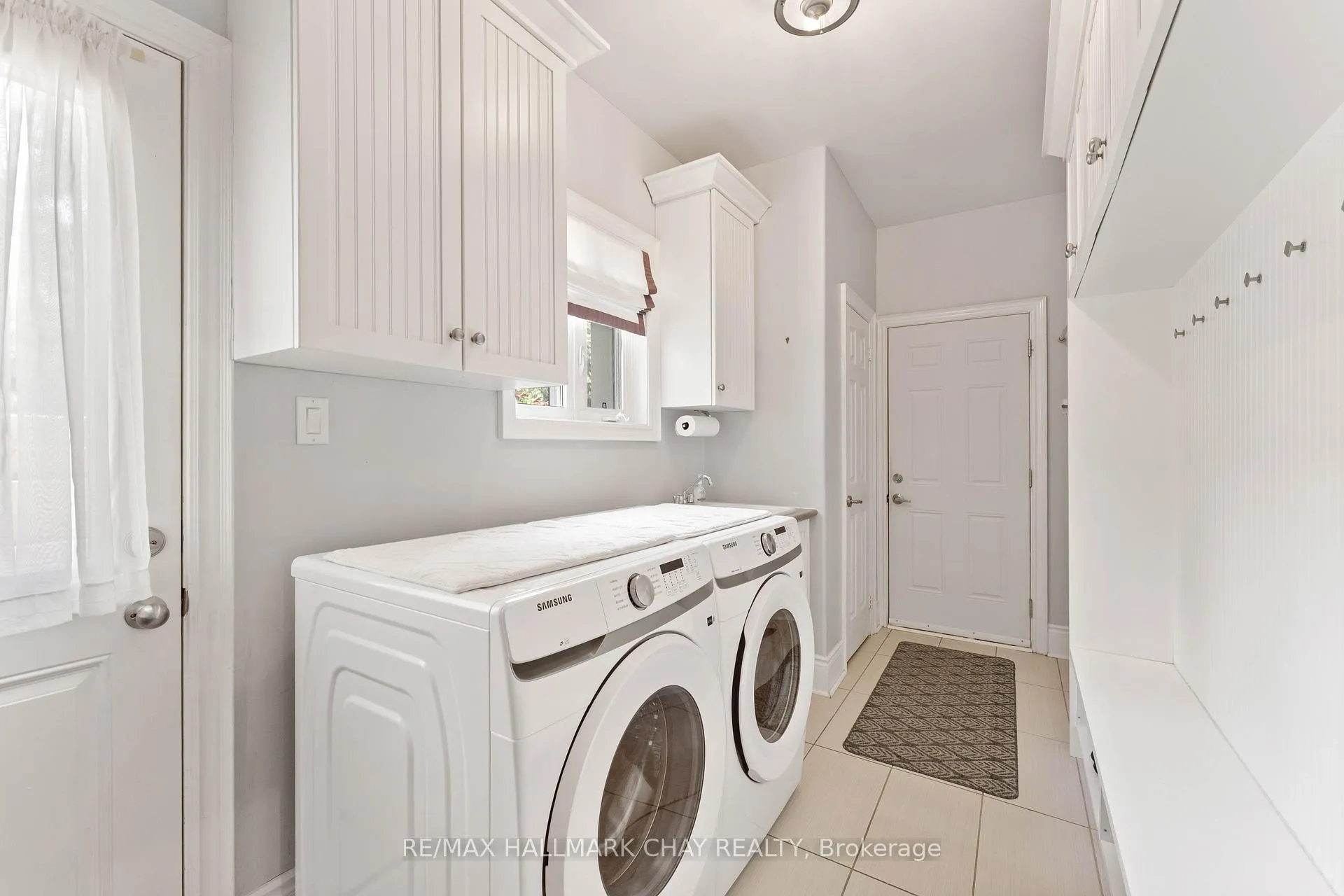 Photo 24 of 19 Starboard Circle, Wasaga Beach — HOMEH
