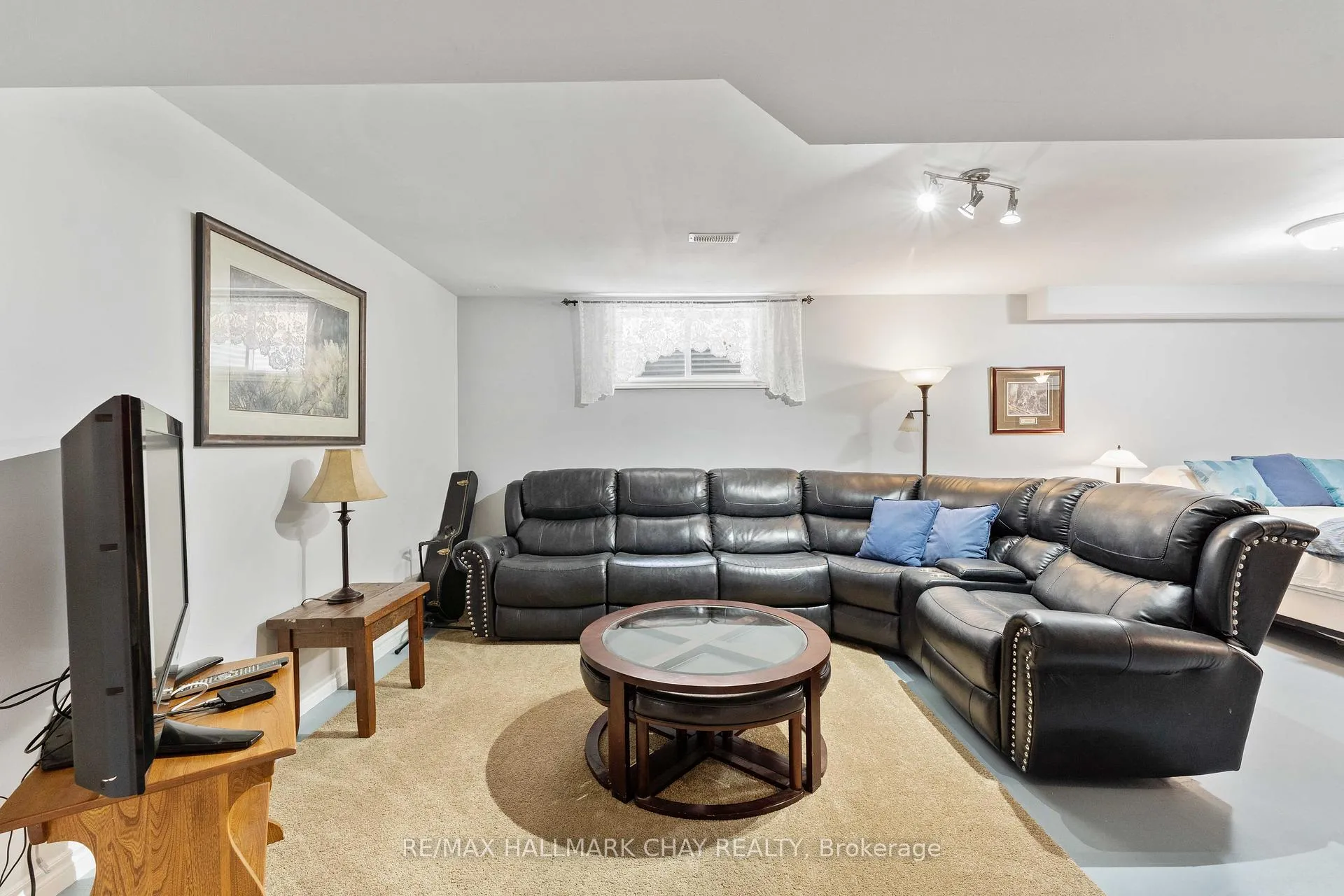 Photo 25 of 19 Starboard Circle, Wasaga Beach — HOMEH