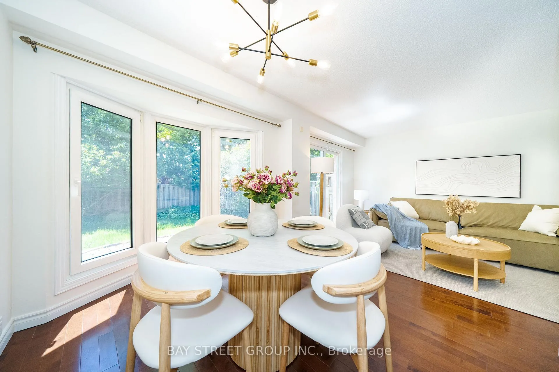 Photo 3 of 27 Vanessa Road, Markham, Markville — HOMEH