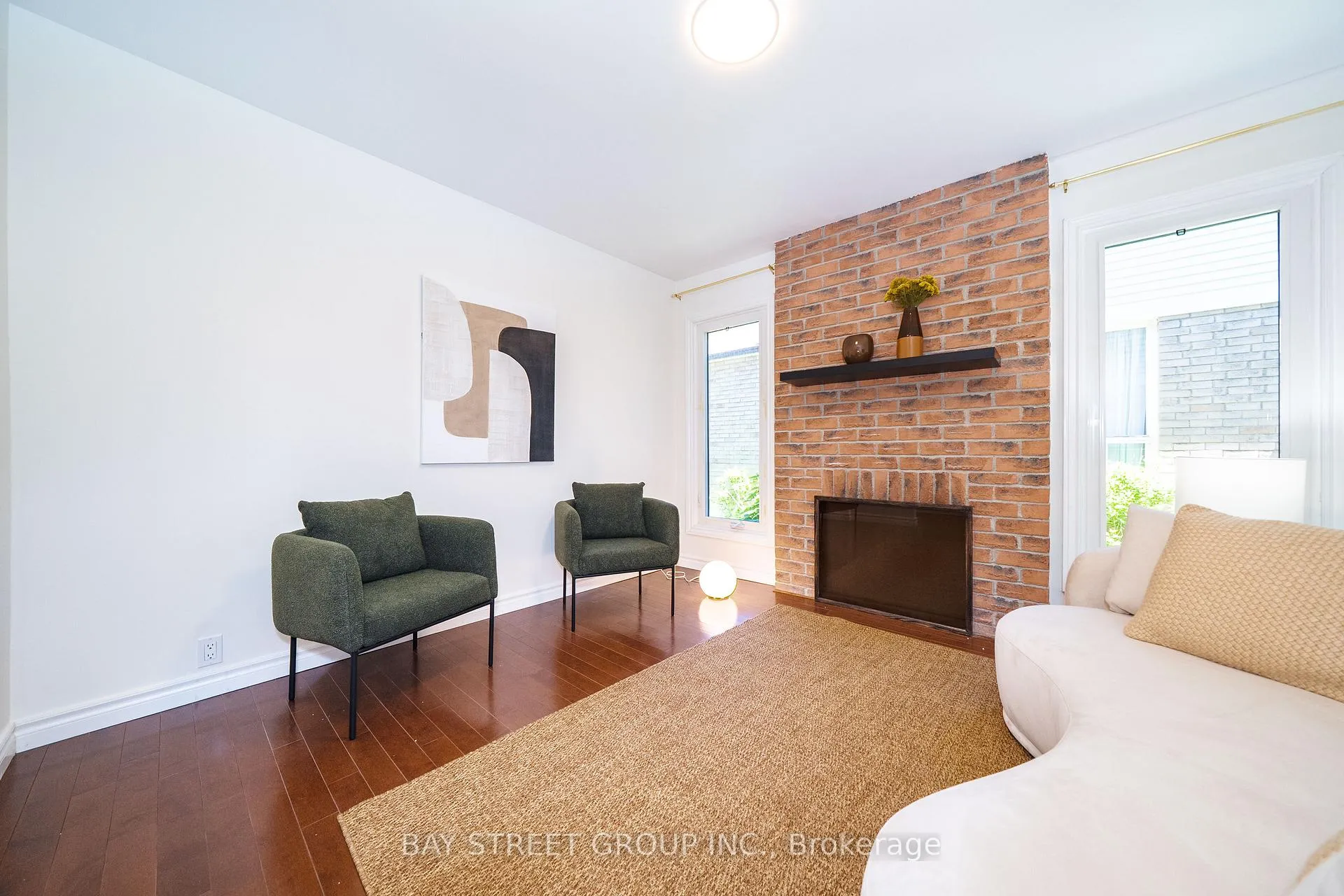 Photo 10 of 27 Vanessa Road, Markham, Markville — HOMEH