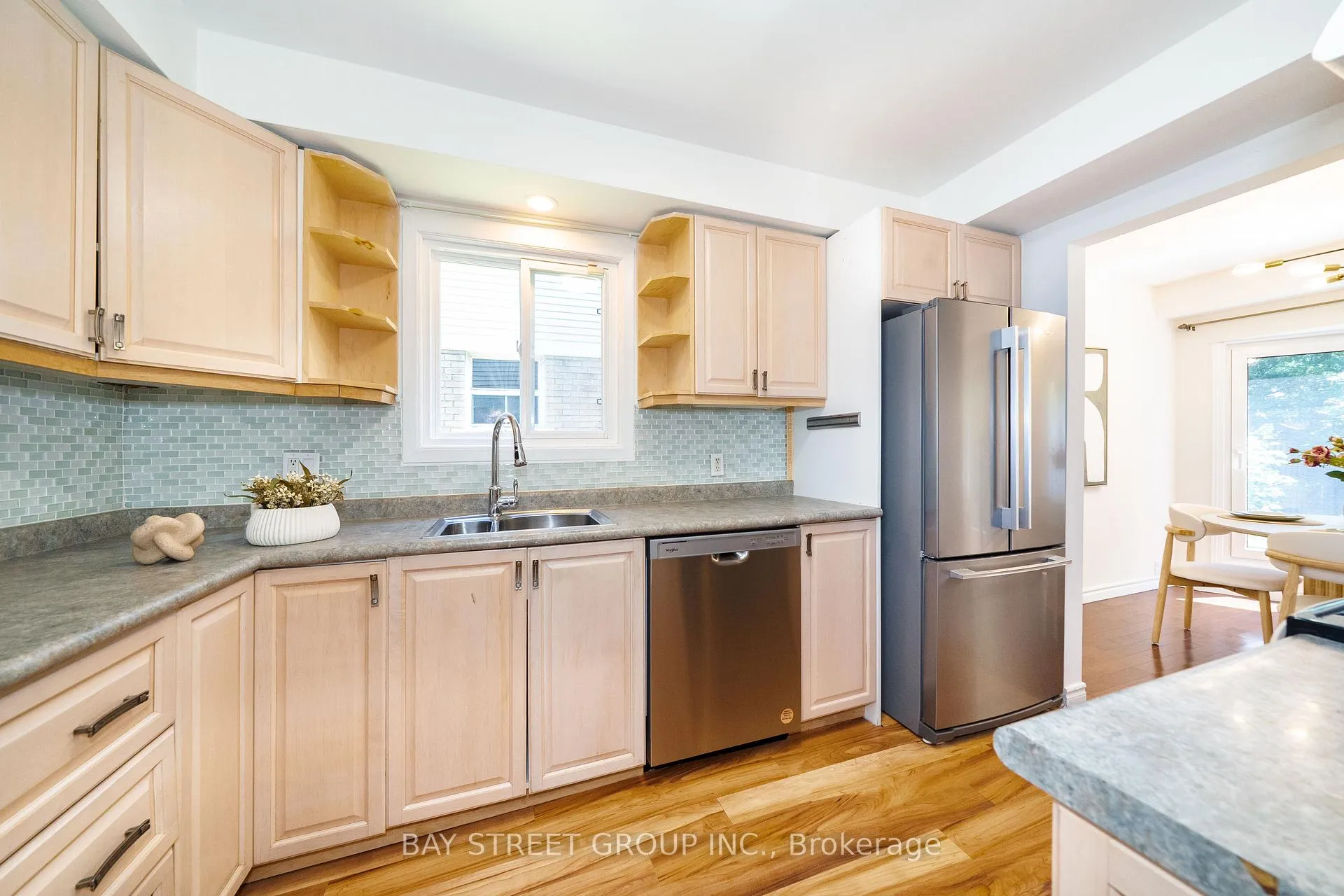Photo 11 of 27 Vanessa Road, Markham, Markville — HOMEH