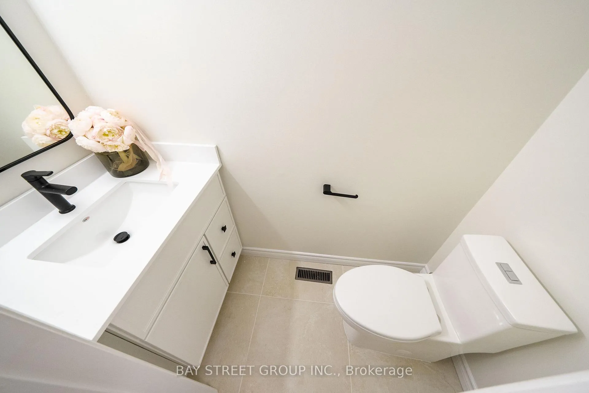 Photo 15 of 27 Vanessa Road, Markham, Markville — HOMEH