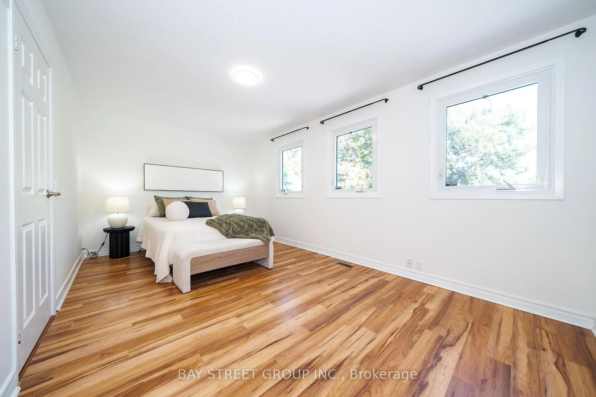 Photo 17 of 27 Vanessa Road, Markham, Markville — HOMEH