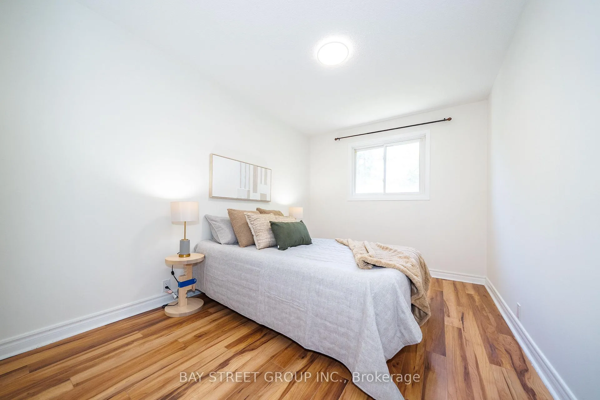 Photo 21 of 27 Vanessa Road, Markham, Markville — HOMEH