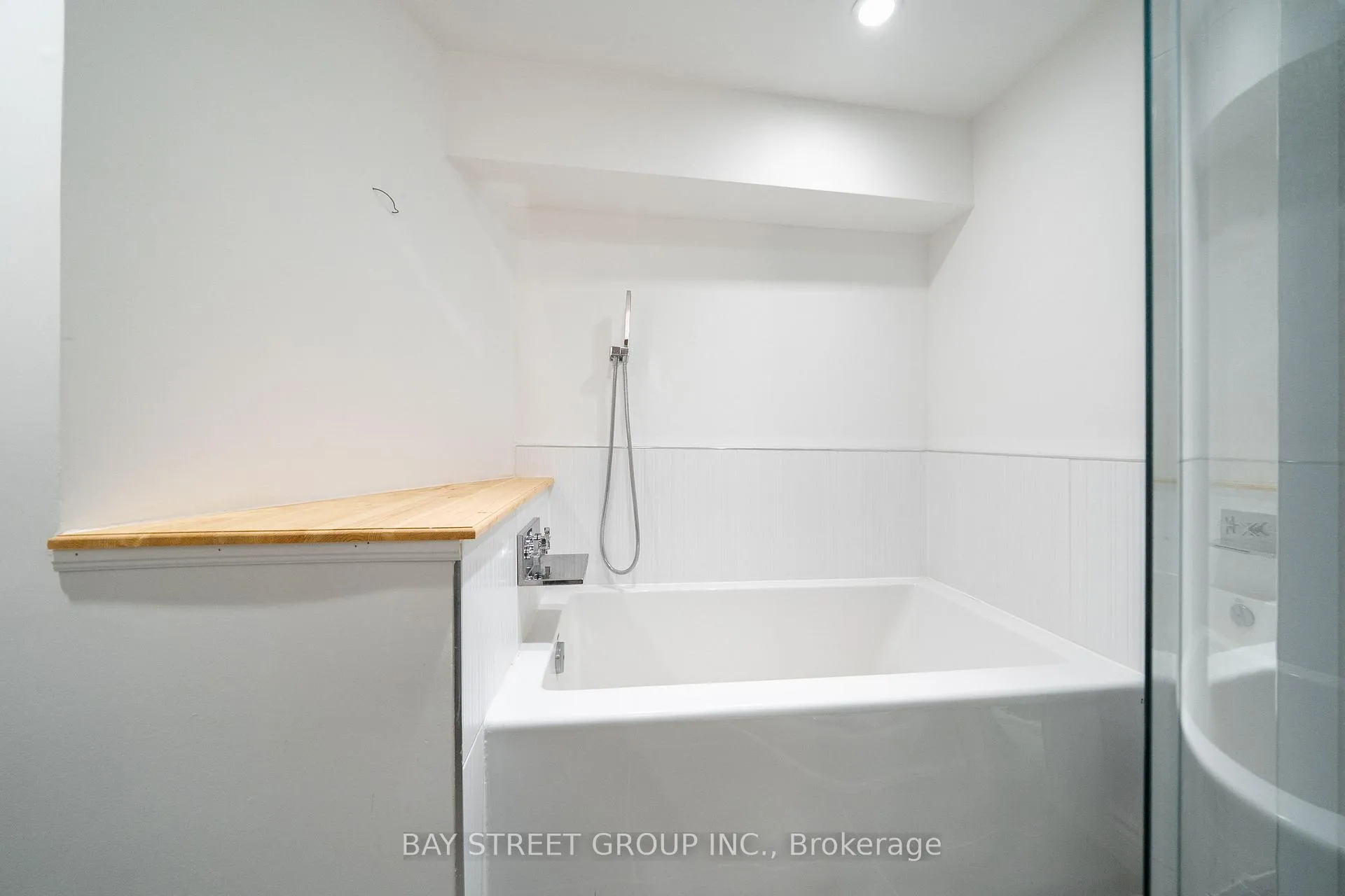Photo 27 of 27 Vanessa Road, Markham, Markville — HOMEH