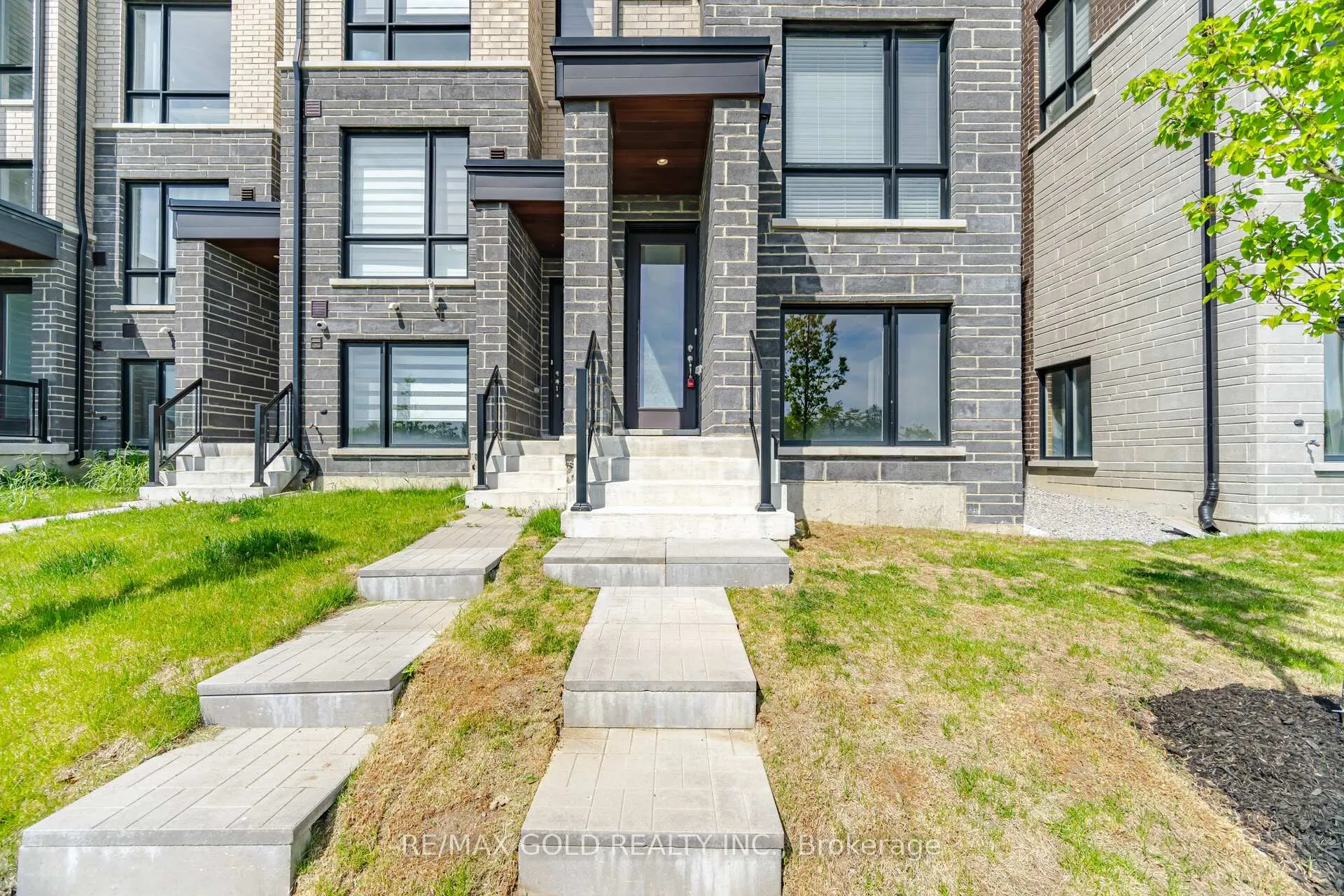 Photo 2 of 59 Mikayla Lane, Markham, Cornell — HOMEH