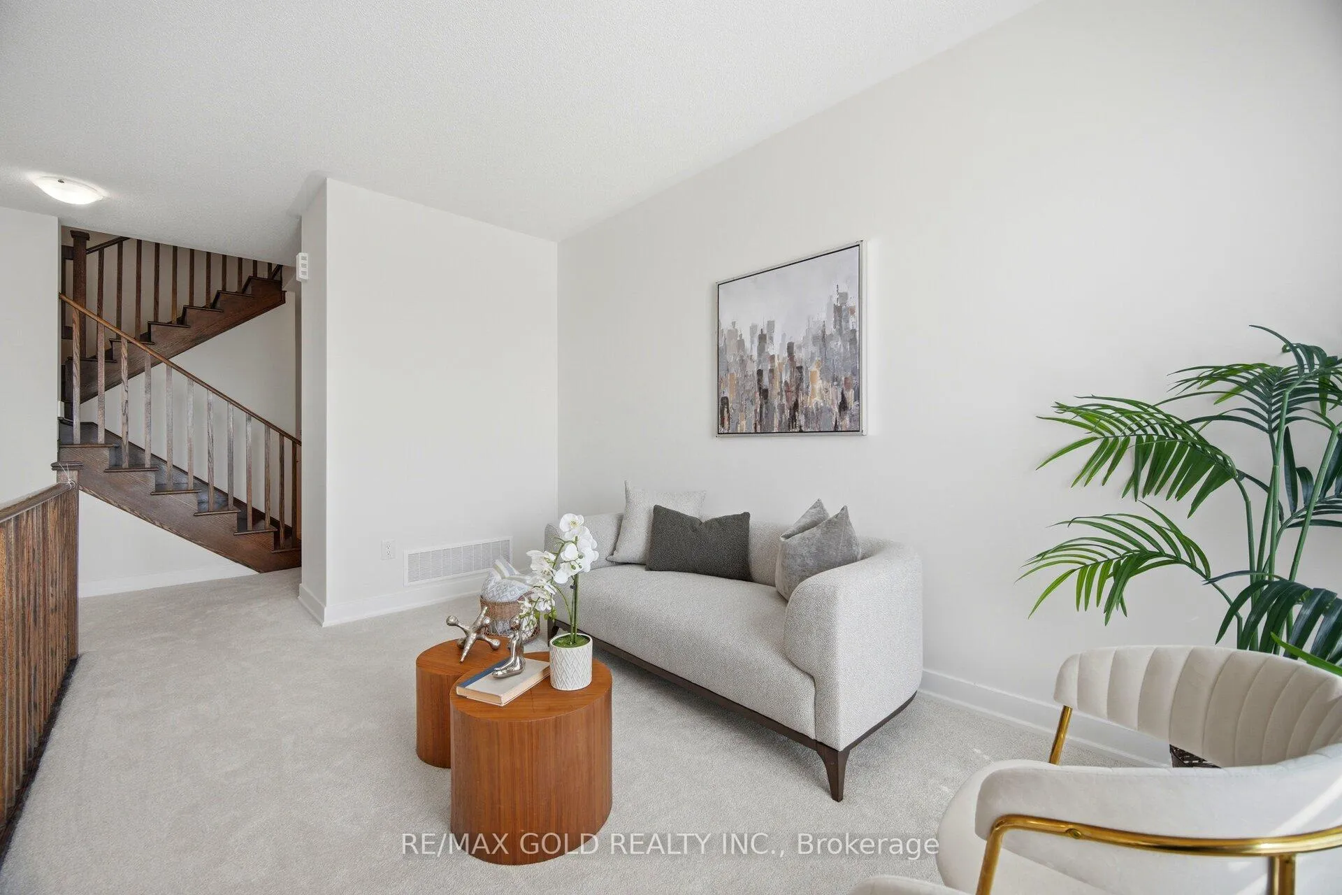 Photo 4 of 59 Mikayla Lane, Markham, Cornell — HOMEH